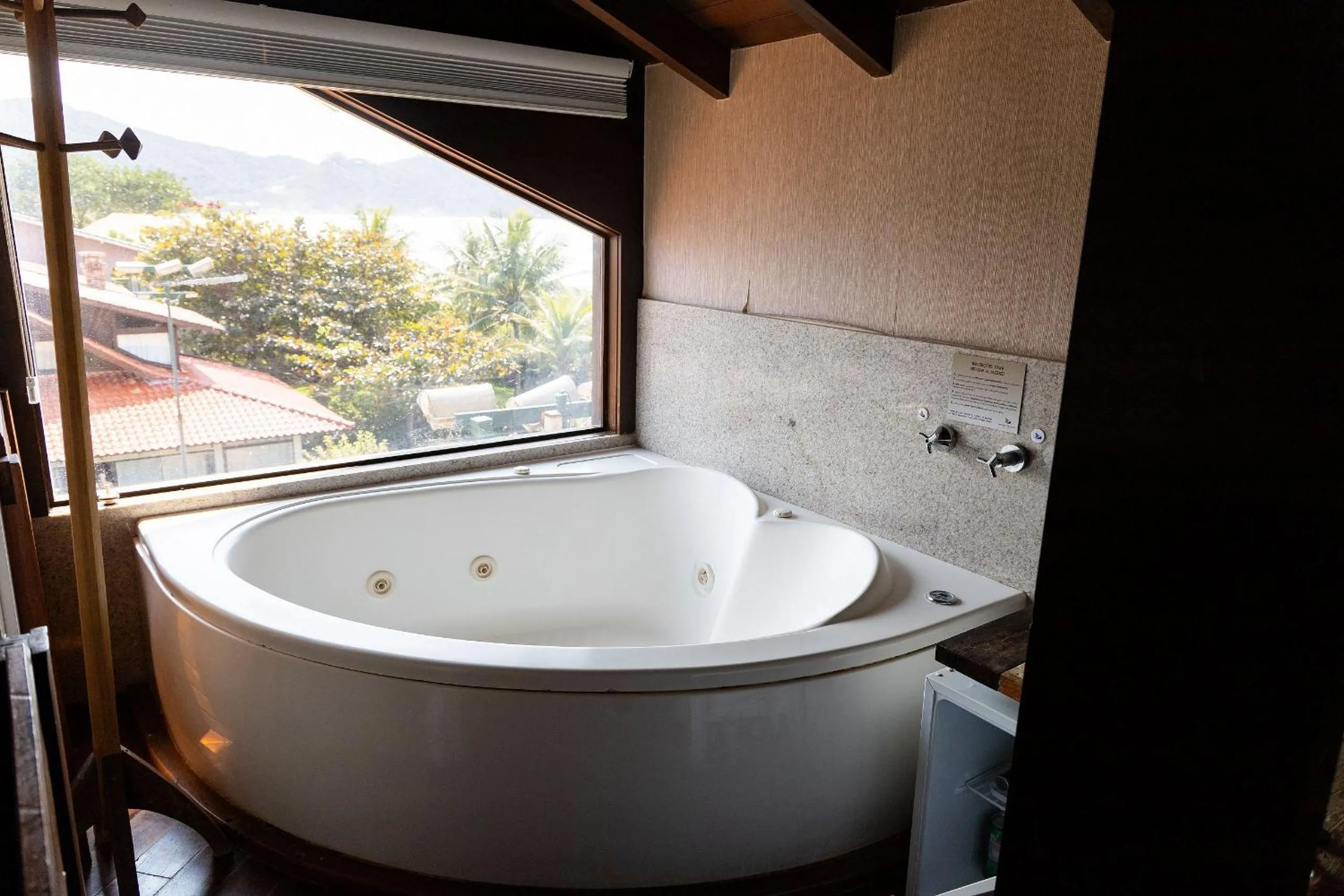 Hot Tub in Hospedaria Refugio das Galés
