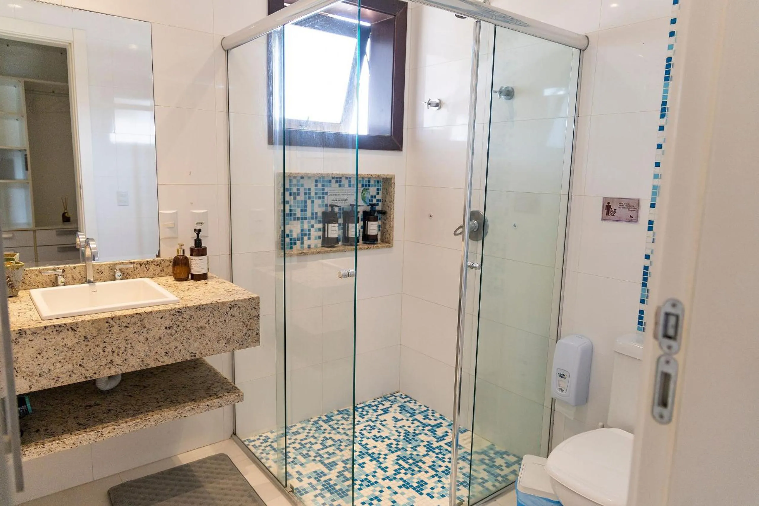 Toilet in Hospedaria Refugio das Galés