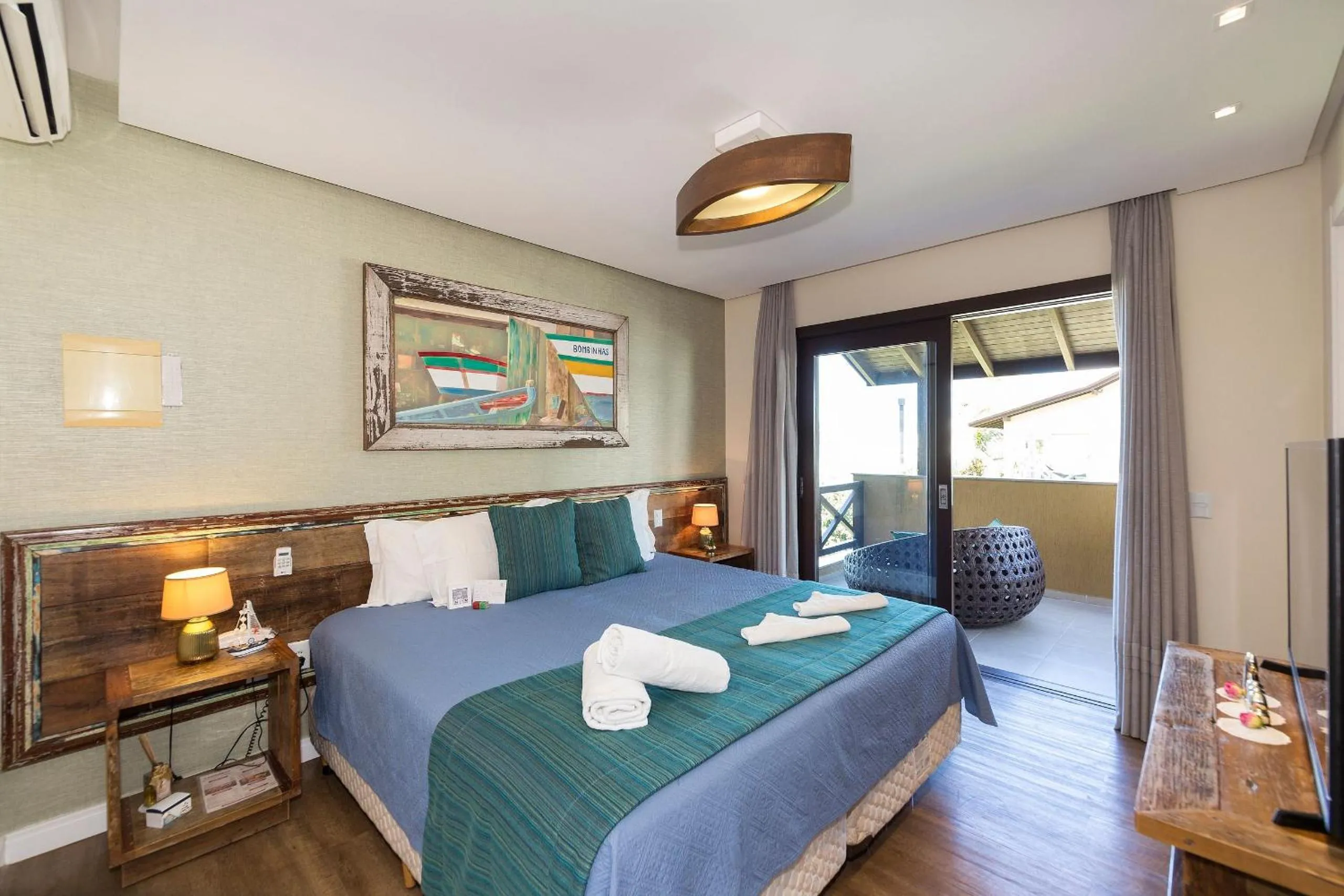 Photo of the whole room, Bed in Hospedaria Refugio das Galés