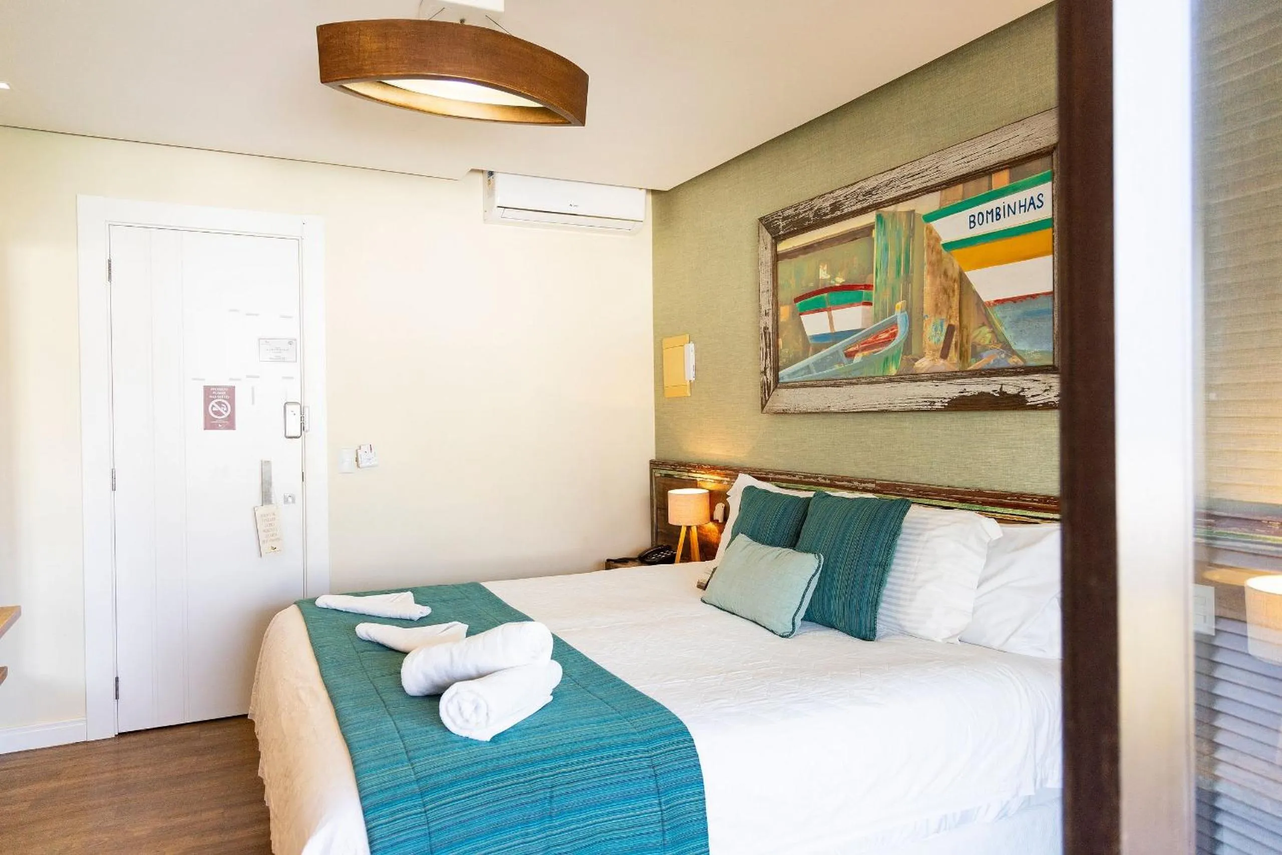 Property building, Bed in Hospedaria Refugio das Galés