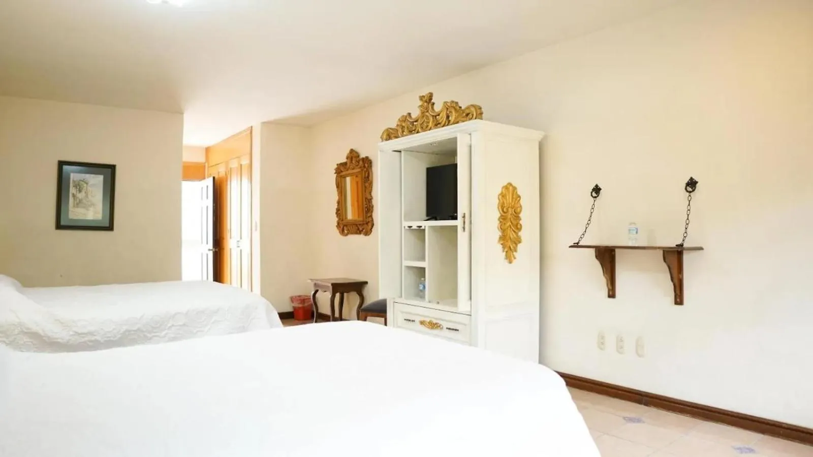 Photo of the whole room, Bed in Hotel Ex Hacienda La Pitaya Querétaro