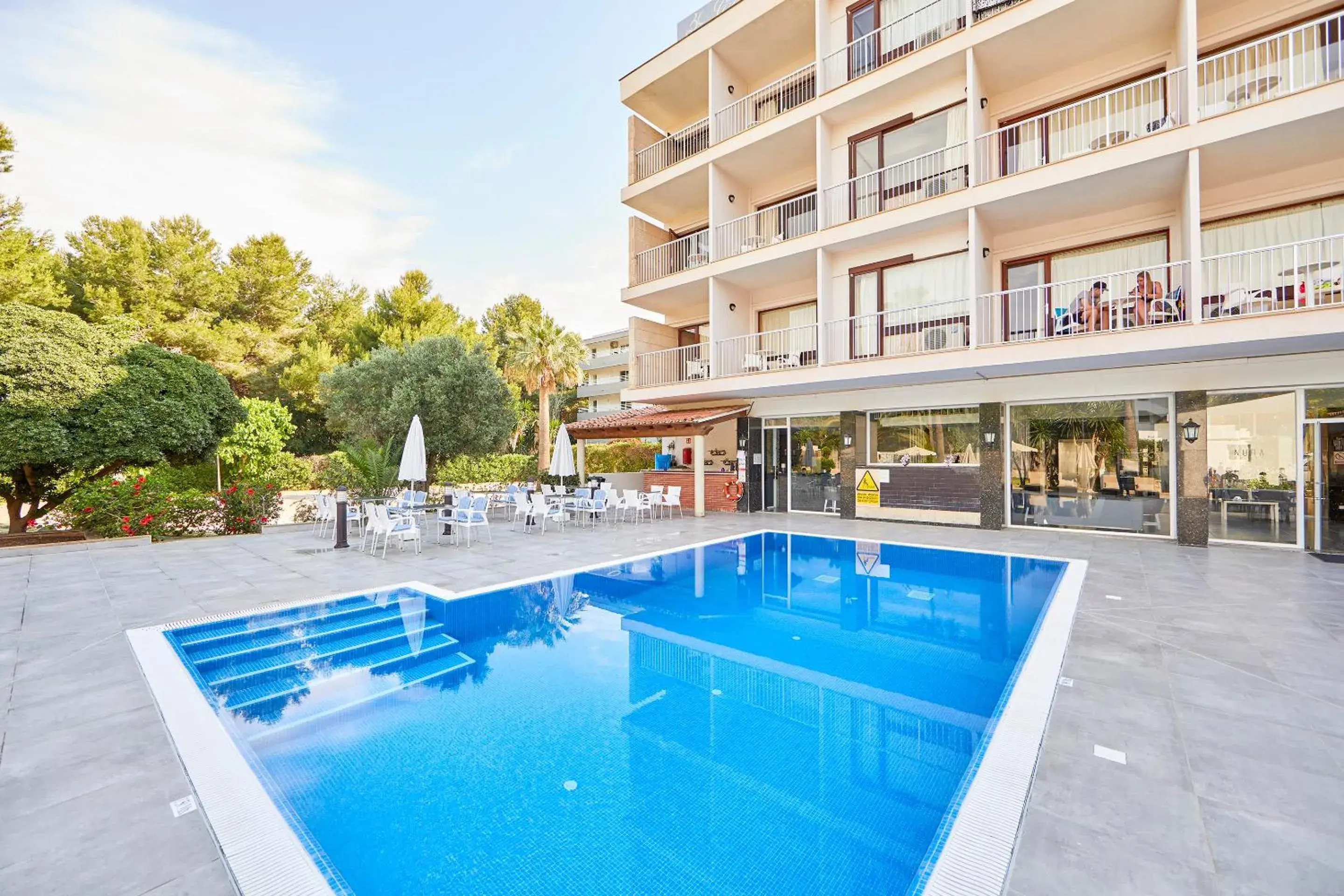 Swimming pool in NURA Condor Swimming pool in NURA Condor