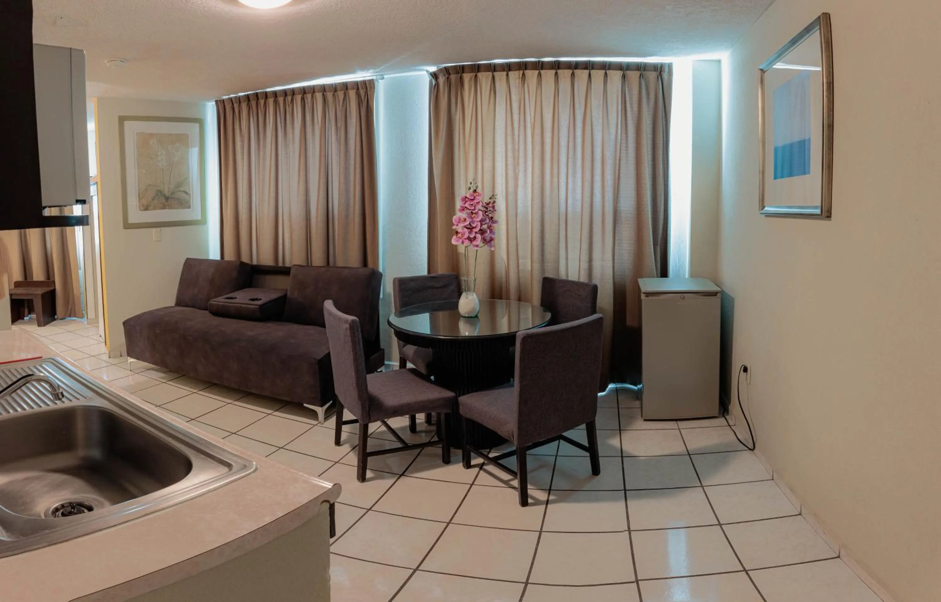 Photo of the whole room in Howard Johnson by Wyndham Guanajuato Leon Avenida