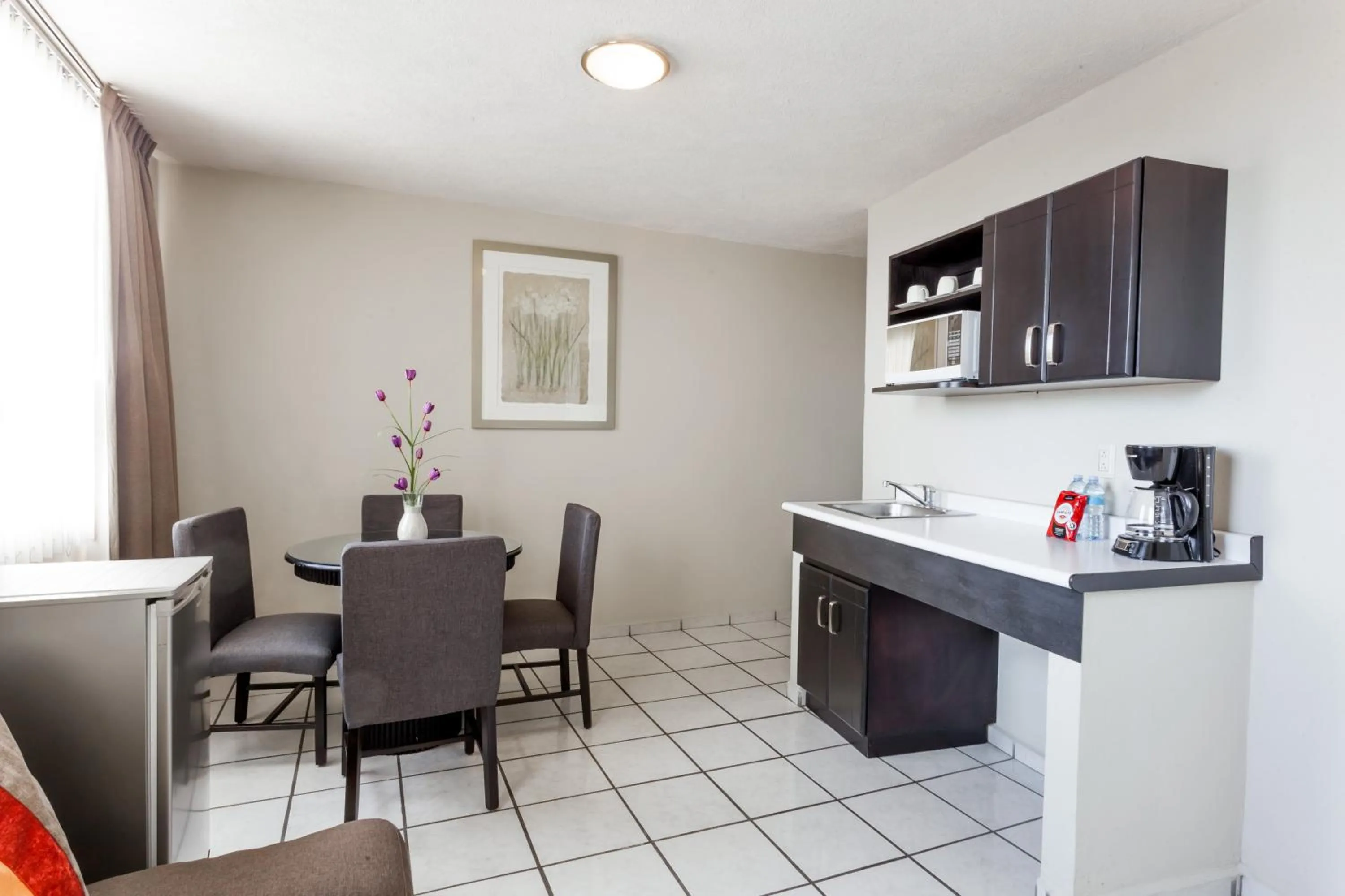 Coffee/tea facilities in Howard Johnson by Wyndham Guanajuato Leon Avenida