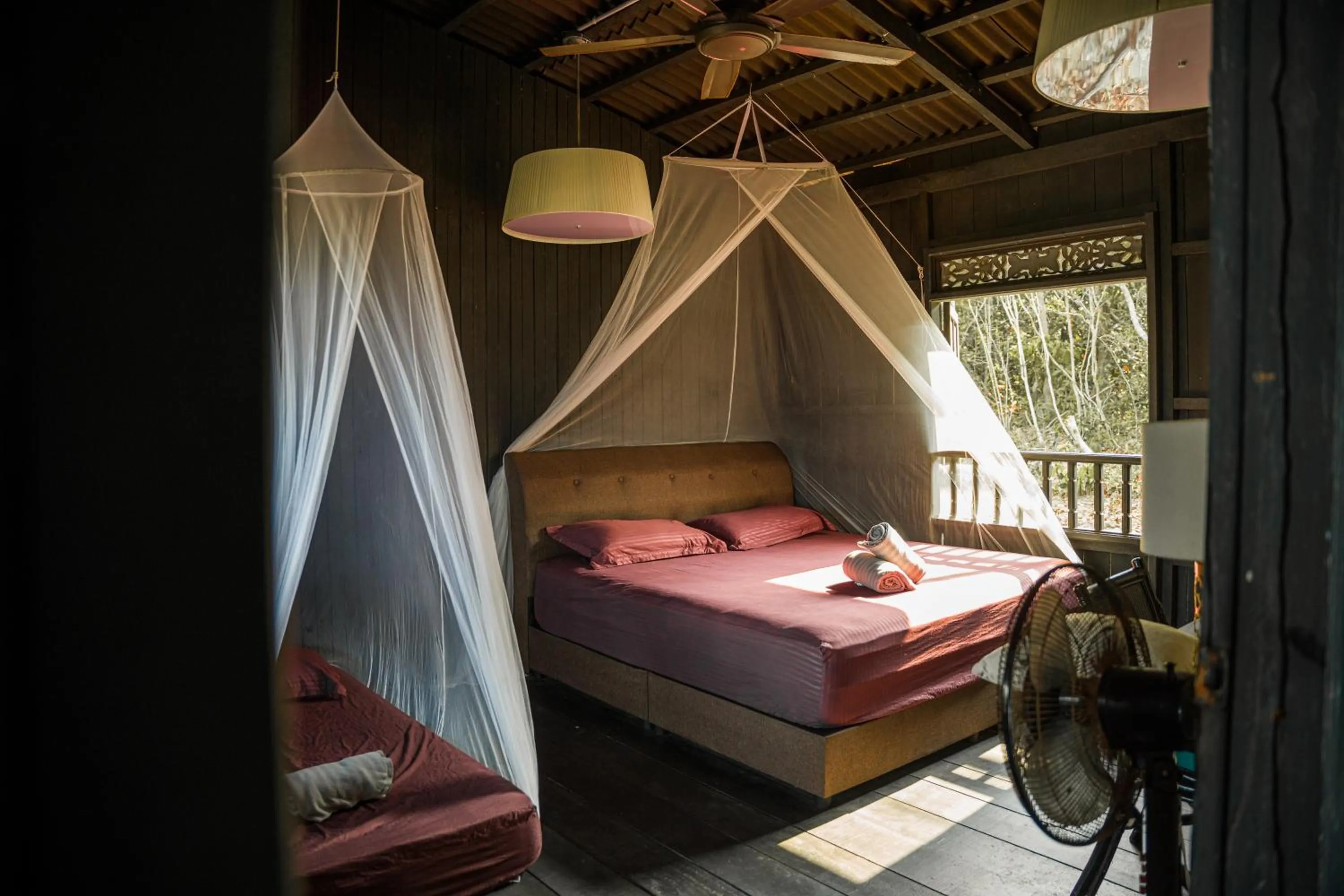 Harrera Perhentian, Long Beach