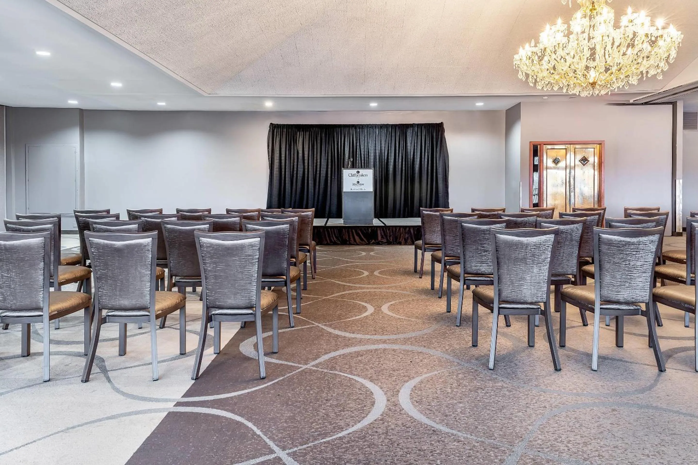 Meeting/conference room in Riverview Inn & Suites, an Ascend Collection Hotel