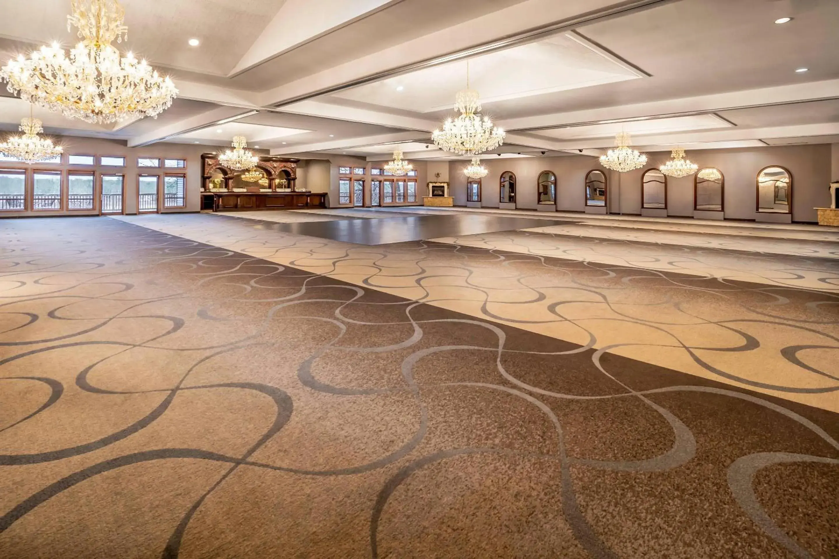 Meeting/conference room in Riverview Inn & Suites, an Ascend Collection Hotel Meeting/conference room in Riverview Inn & Suites, an Ascend Collection Hotel