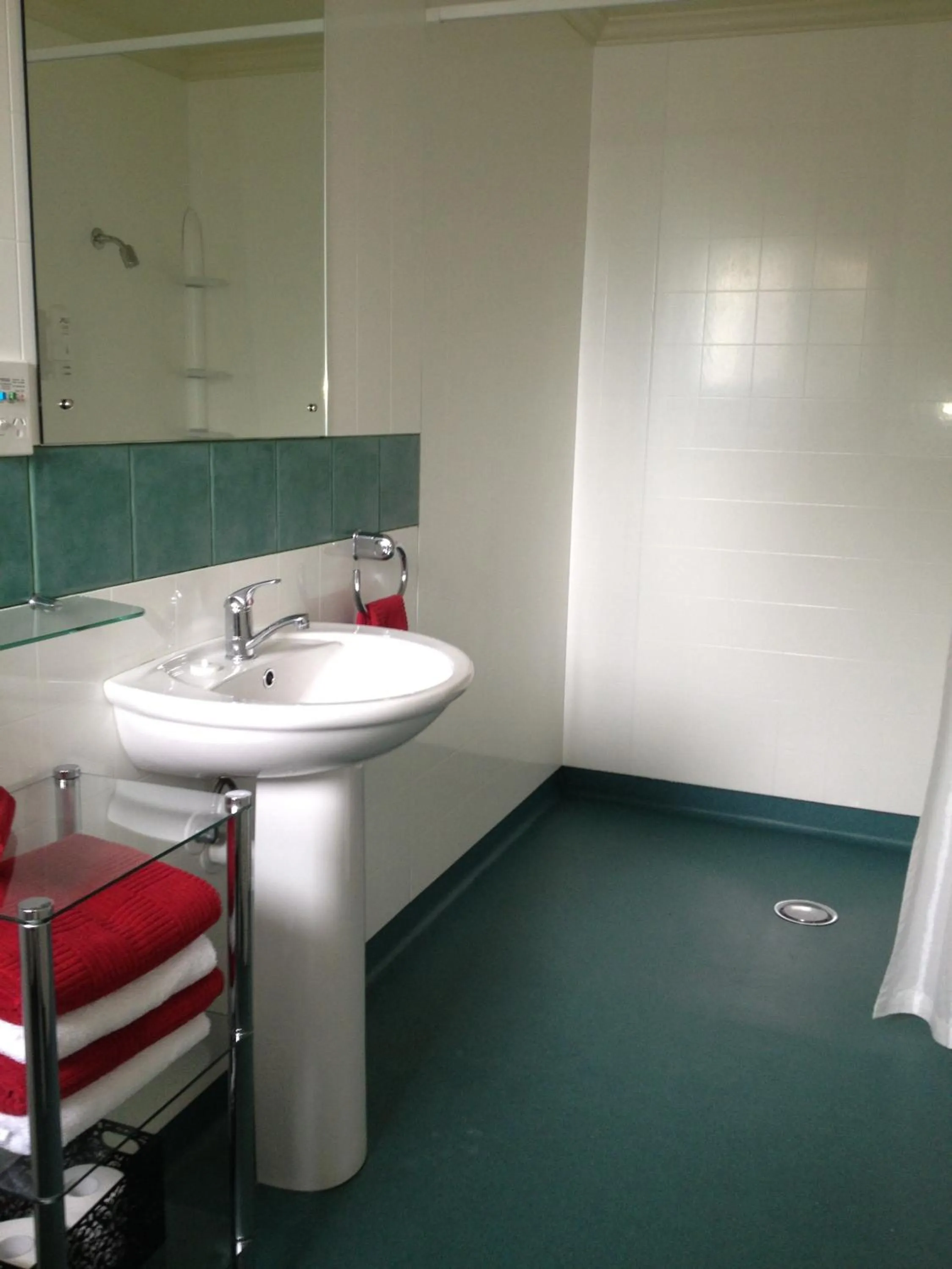 Shower in Lovett Lodge