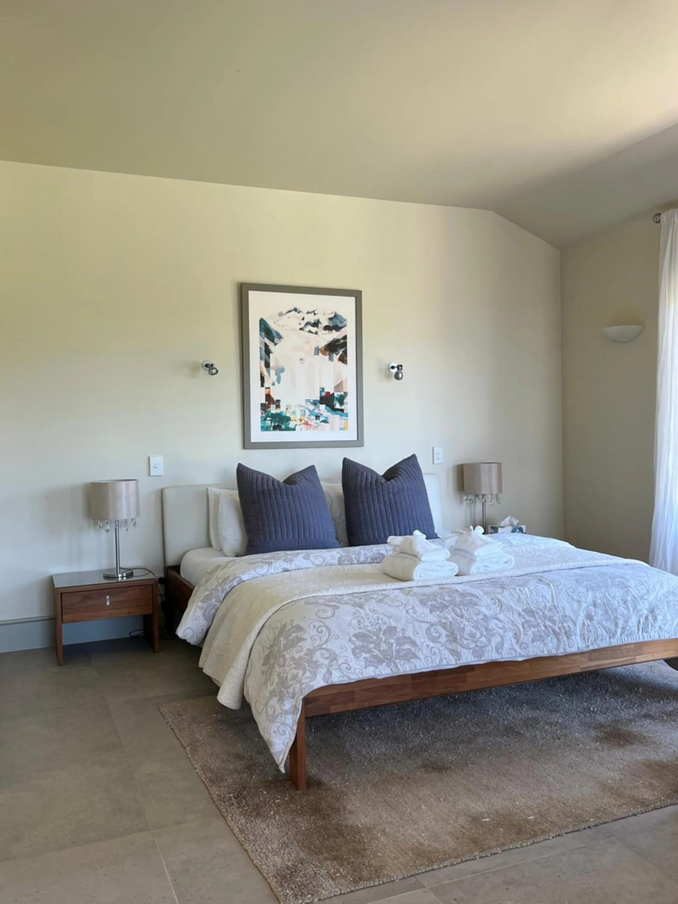 Bed in Windhover Estate