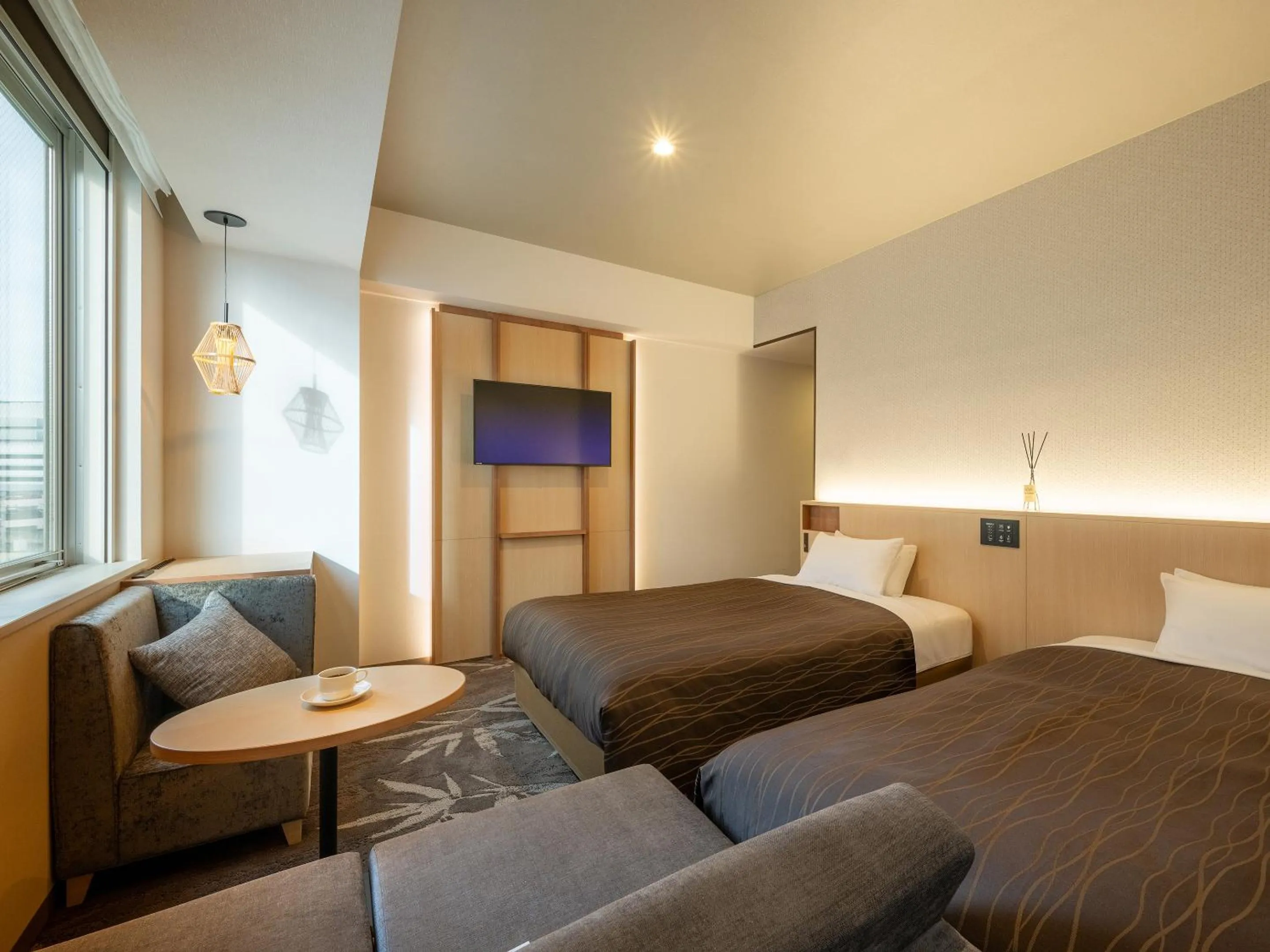 Photo of the whole room, Bed in Sendai Washington Hotel