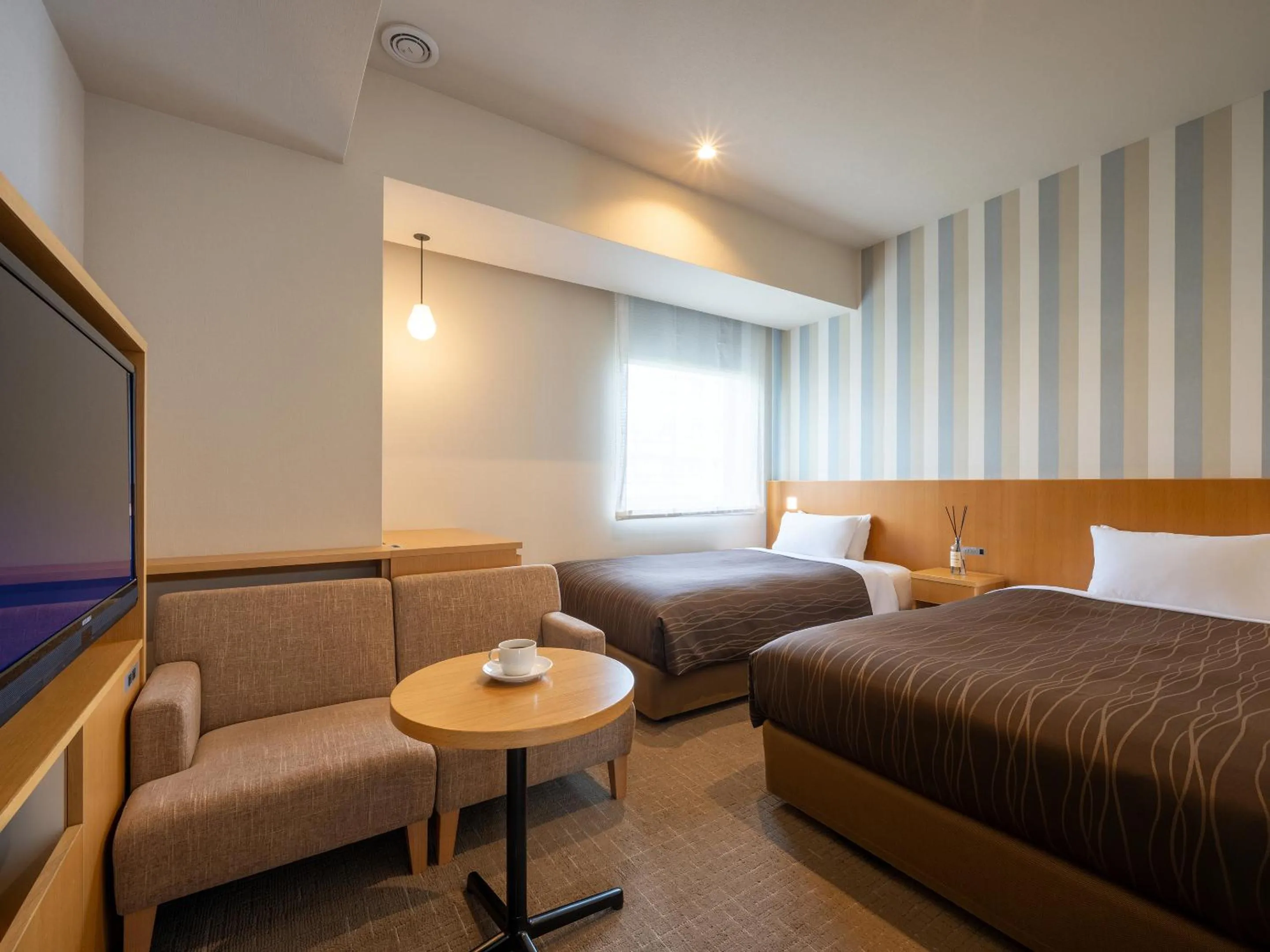 Photo of the whole room, Bed in Sendai Washington Hotel
