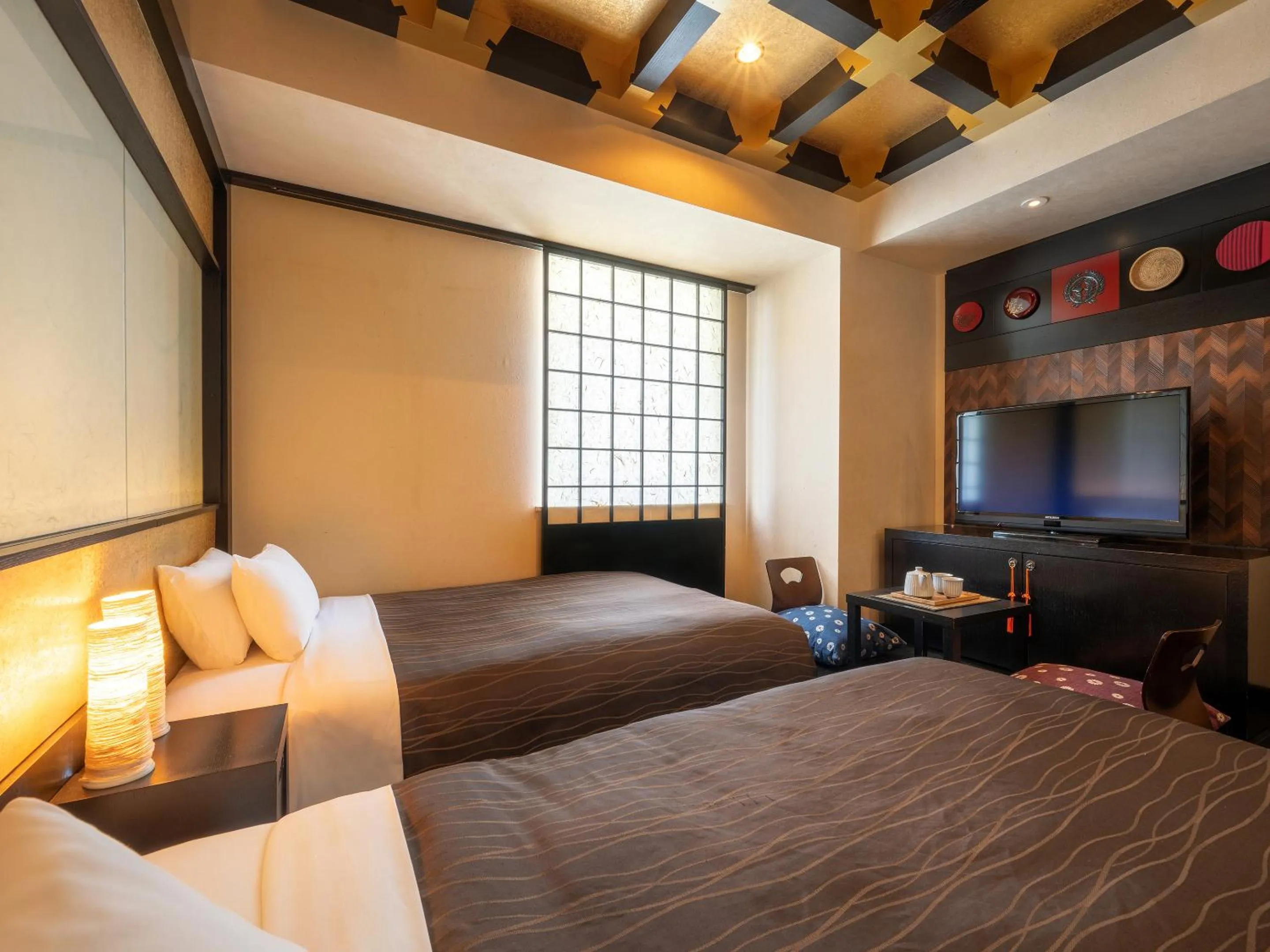 Photo of the whole room, Bed in Sendai Washington Hotel