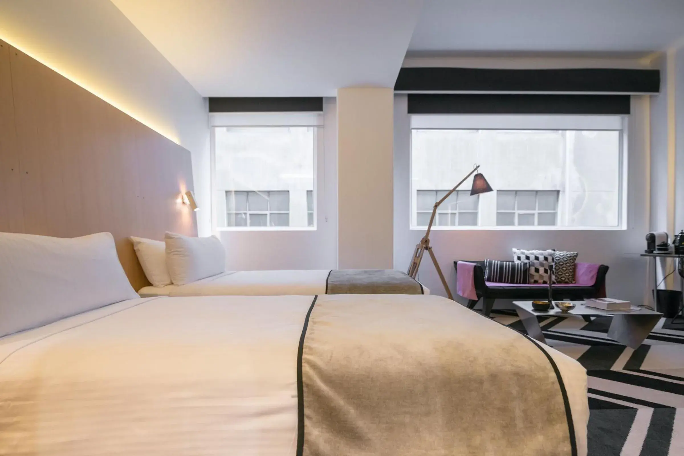 Bed in Adelphi Hotel Bed in Adelphi Hotel