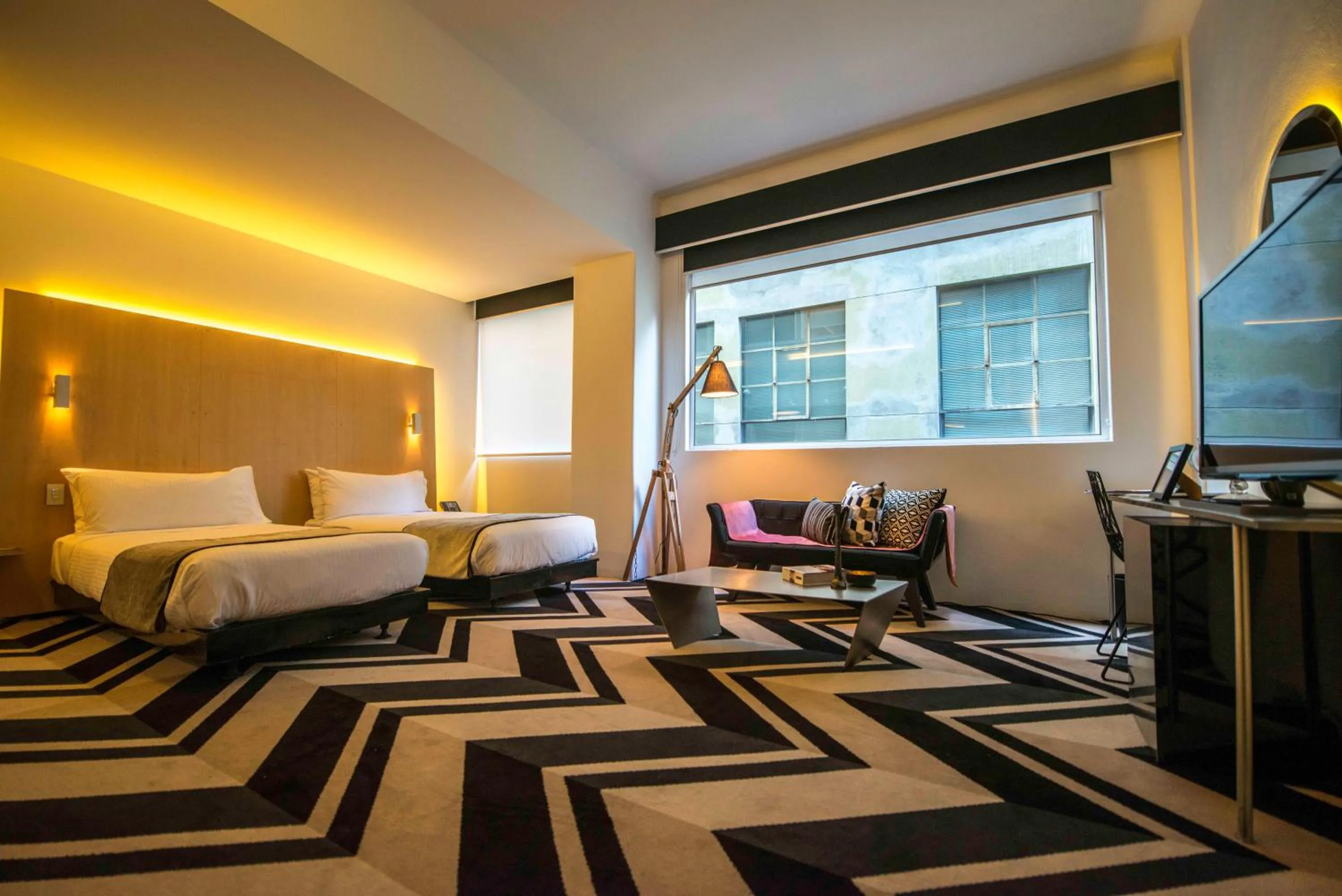 Bedroom, Bed in Adelphi Hotel