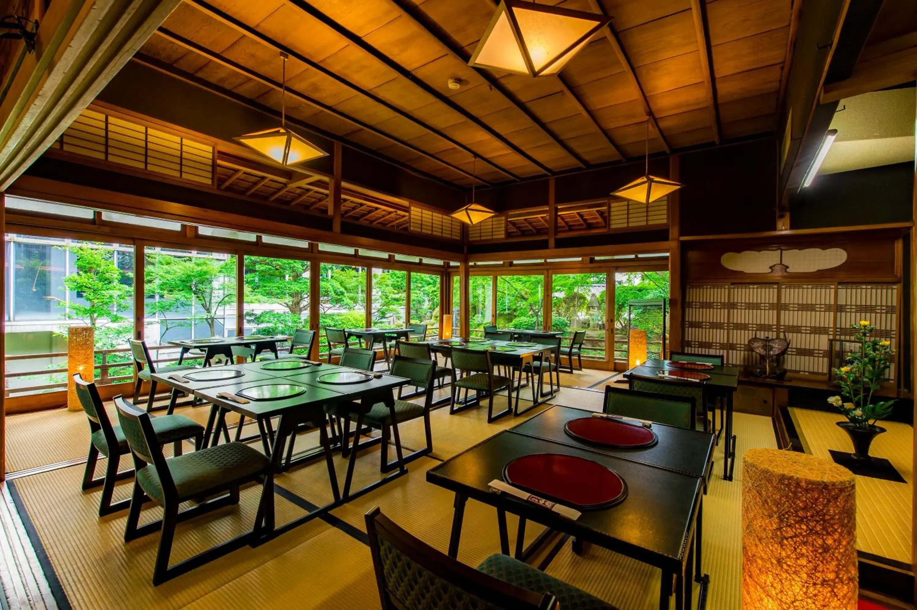 Restaurant/places to eat in Shiragiku Restaurant/places to eat in Shiragiku