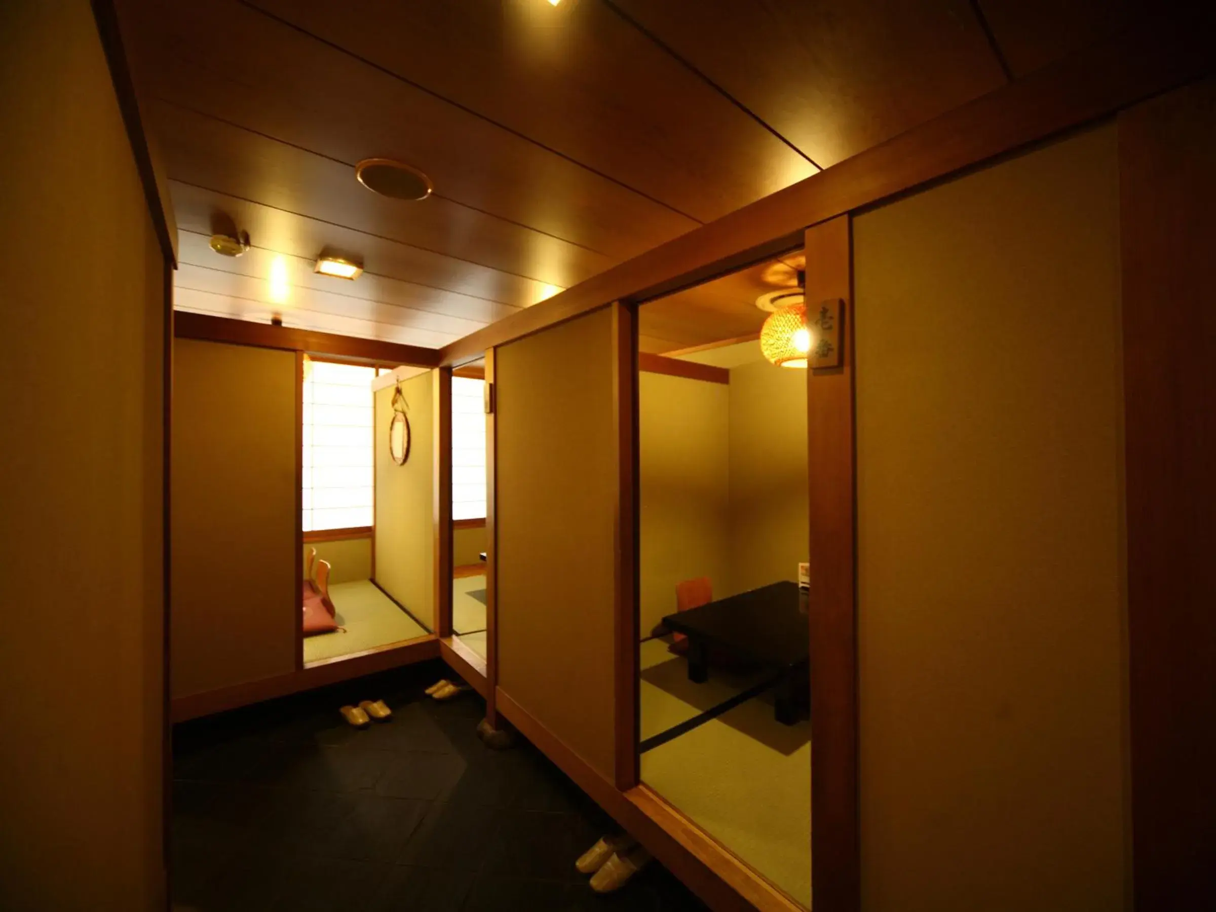 Restaurant/places to eat, Bed in Shiragiku Restaurant/places to eat, Bed in Shiragiku