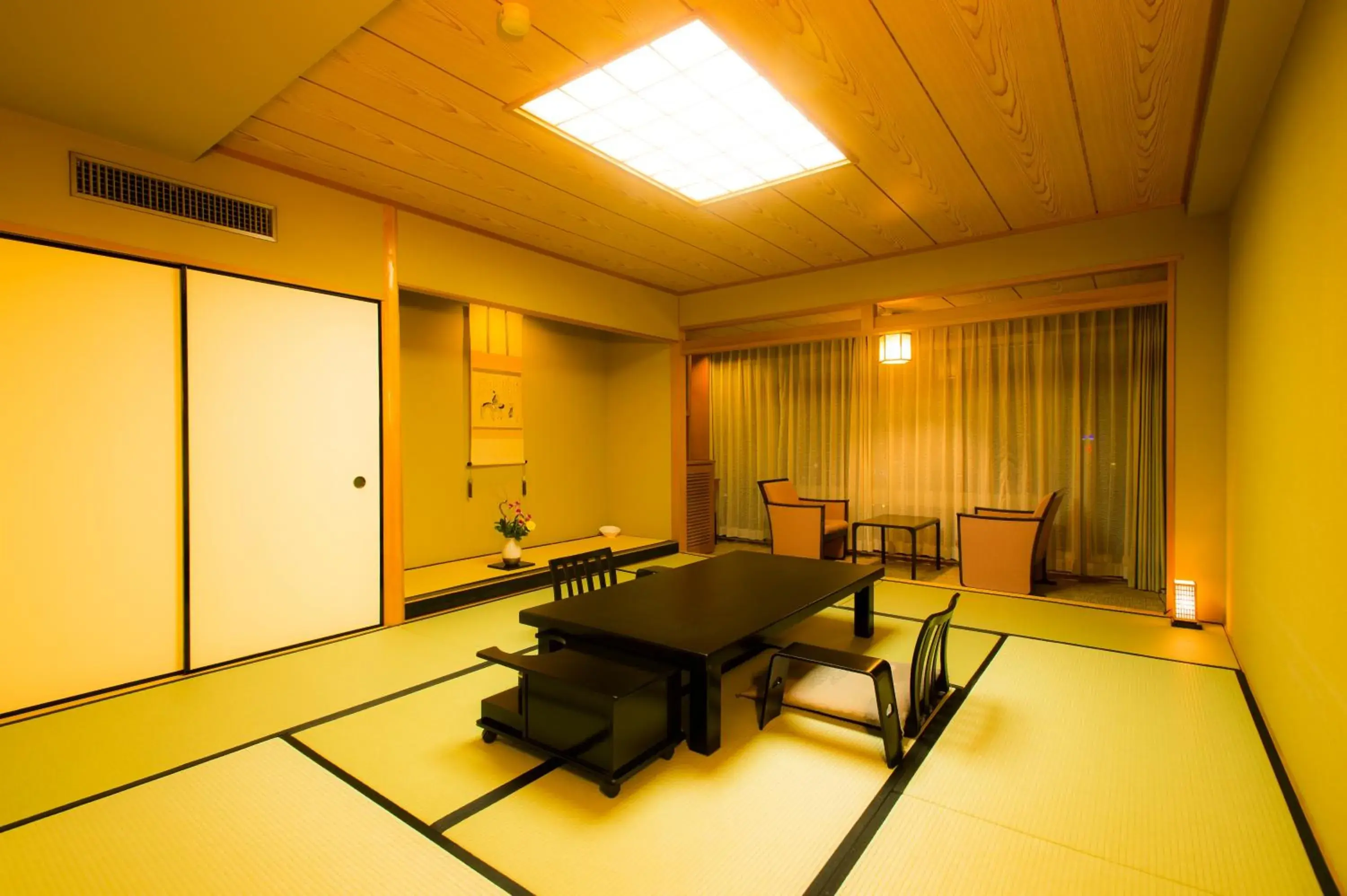 Photo of the whole room in Shiragiku Photo of the whole room in Shiragiku