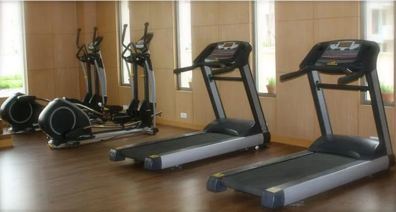 Fitness centre/facilities in Savoy Suites Manesar