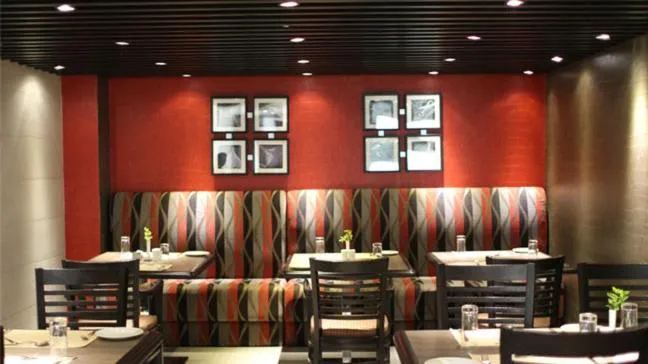 Restaurant/places to eat in Savoy Suites Manesar