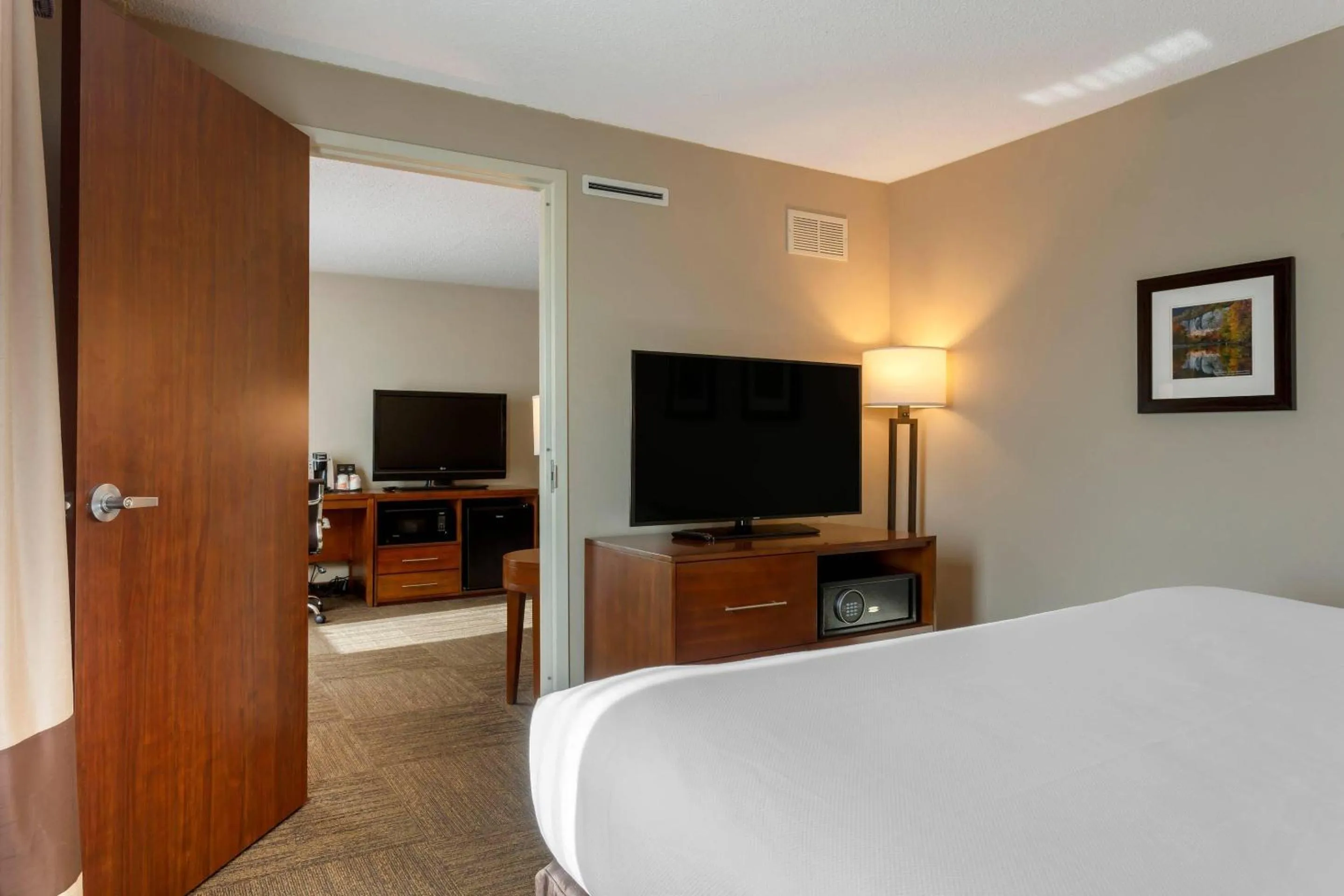 Bedroom, Bed in Comfort Inn & Suites Presidential