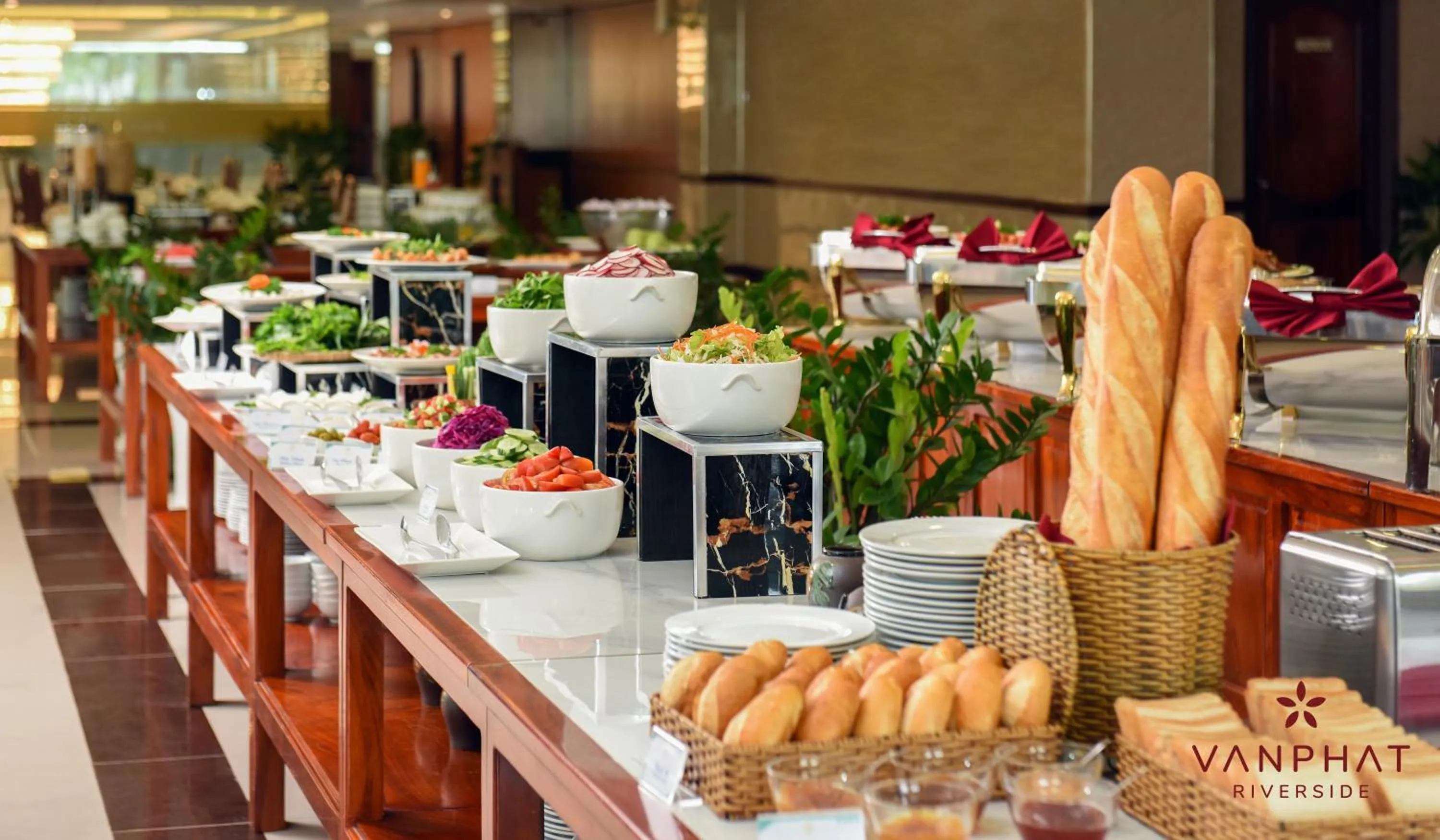 Food and drinks in Van Phat Riverside Hotel