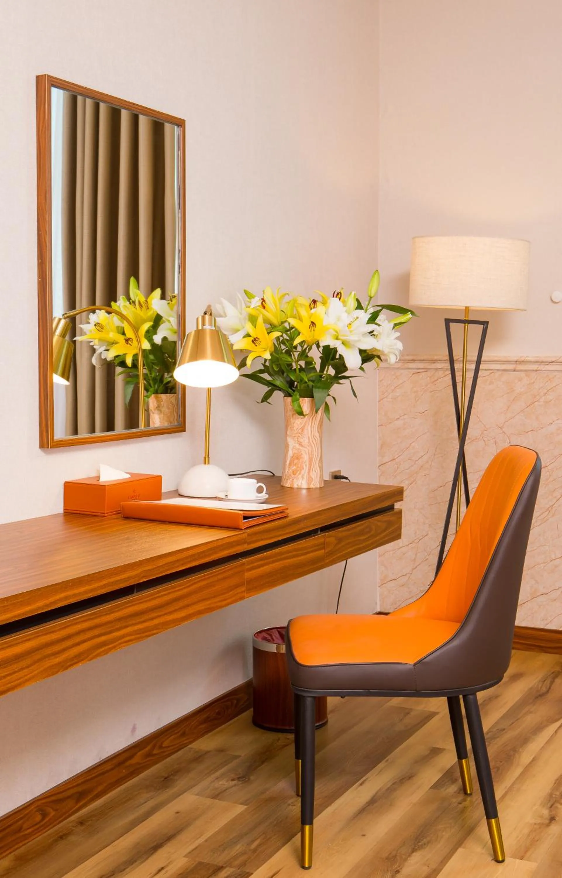 Seating area in Van Phat Riverside Hotel