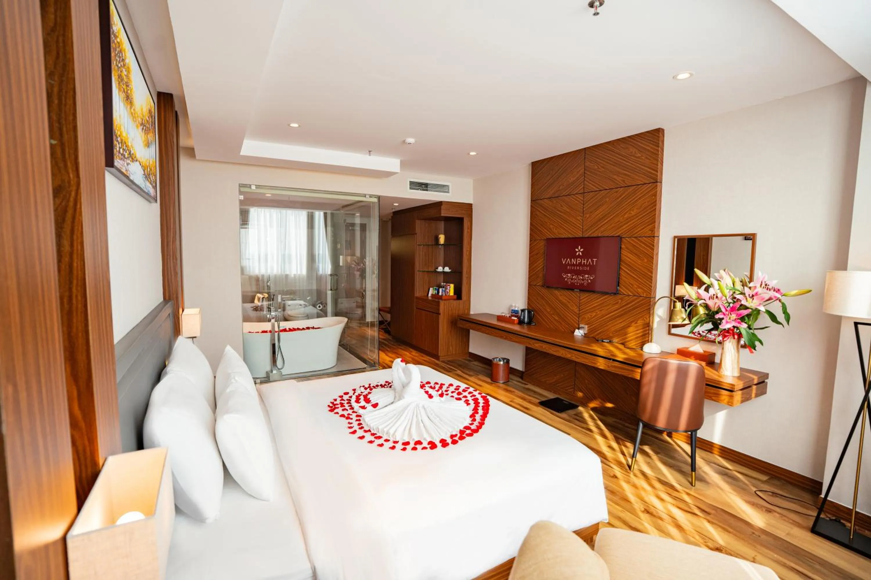 Bed in Van Phat Riverside Hotel