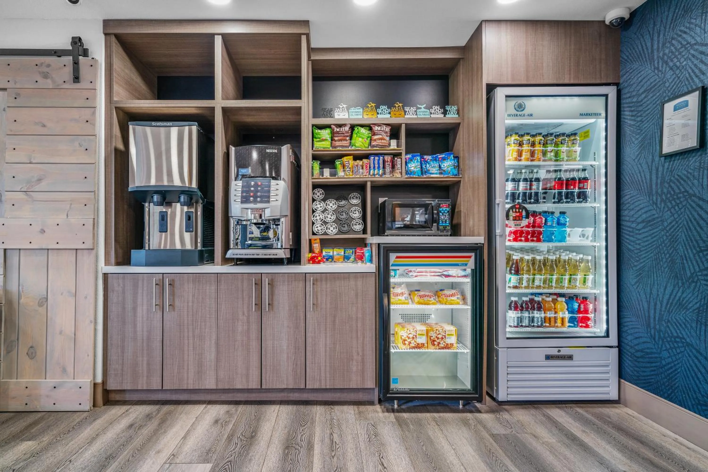 Lobby or reception in Avania Inn of Santa Barbara