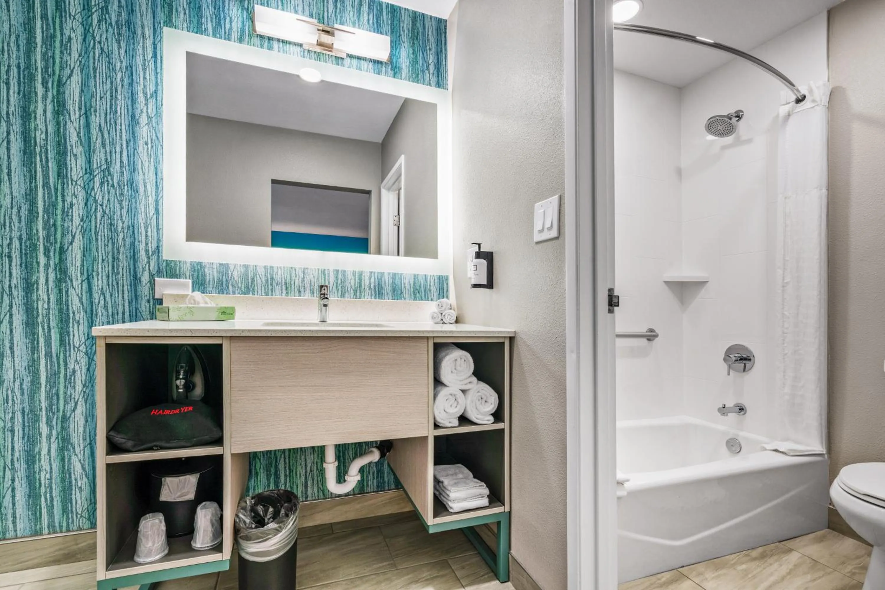 Bathroom in Avania Inn of Santa Barbara