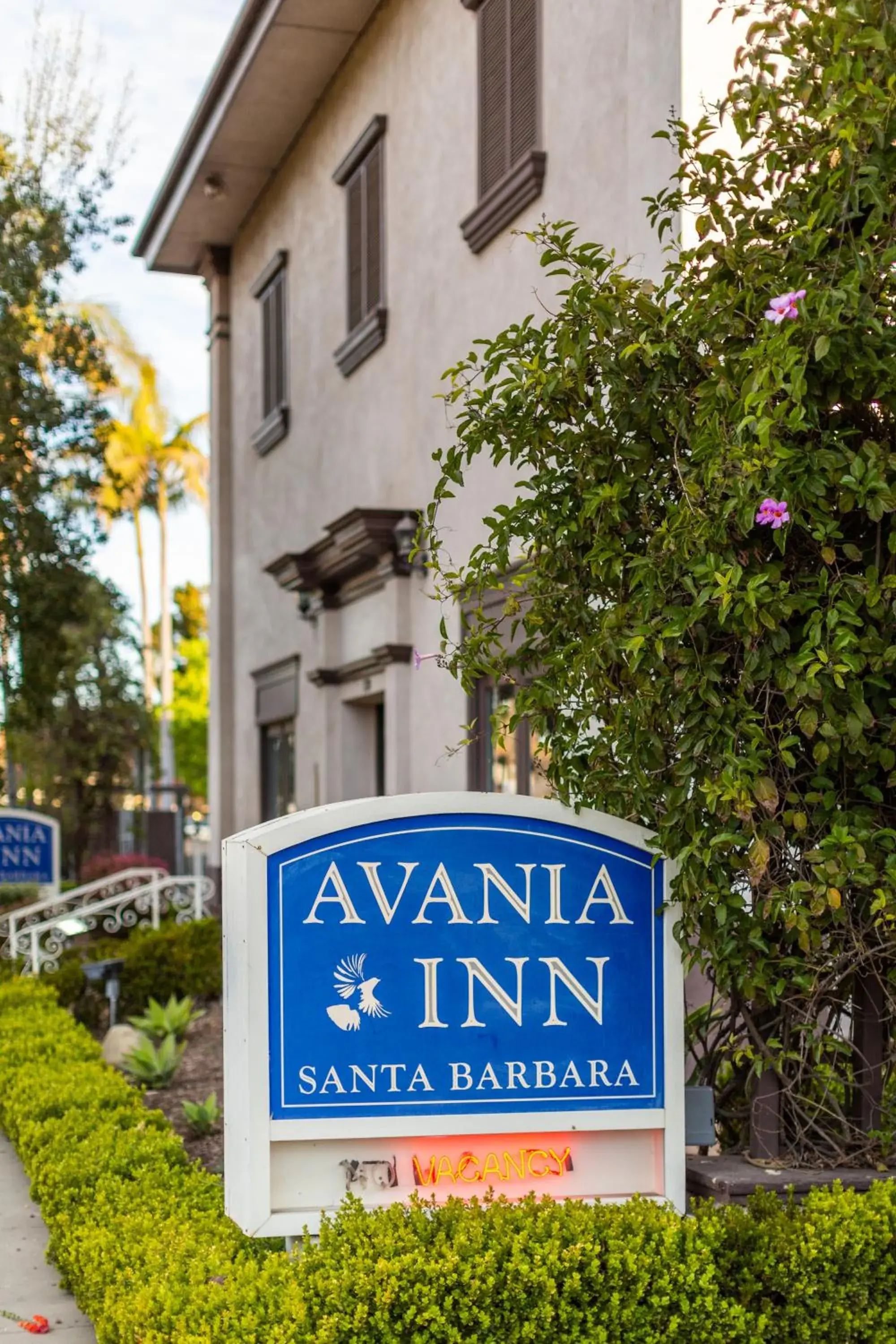 Property building in Avania Inn of Santa Barbara Property building in Avania Inn of Santa Barbara