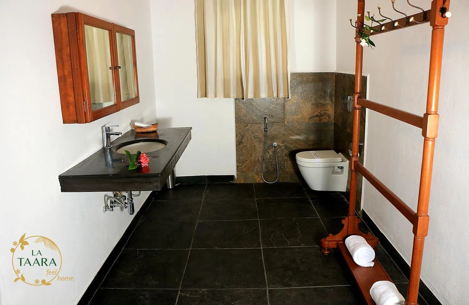 La Taara - Feel Home