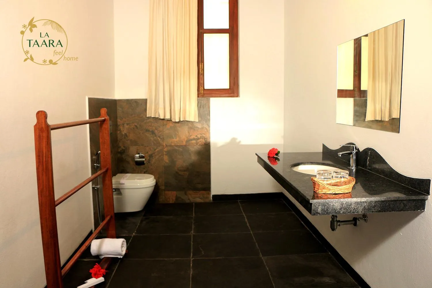 La Taara - Feel Home