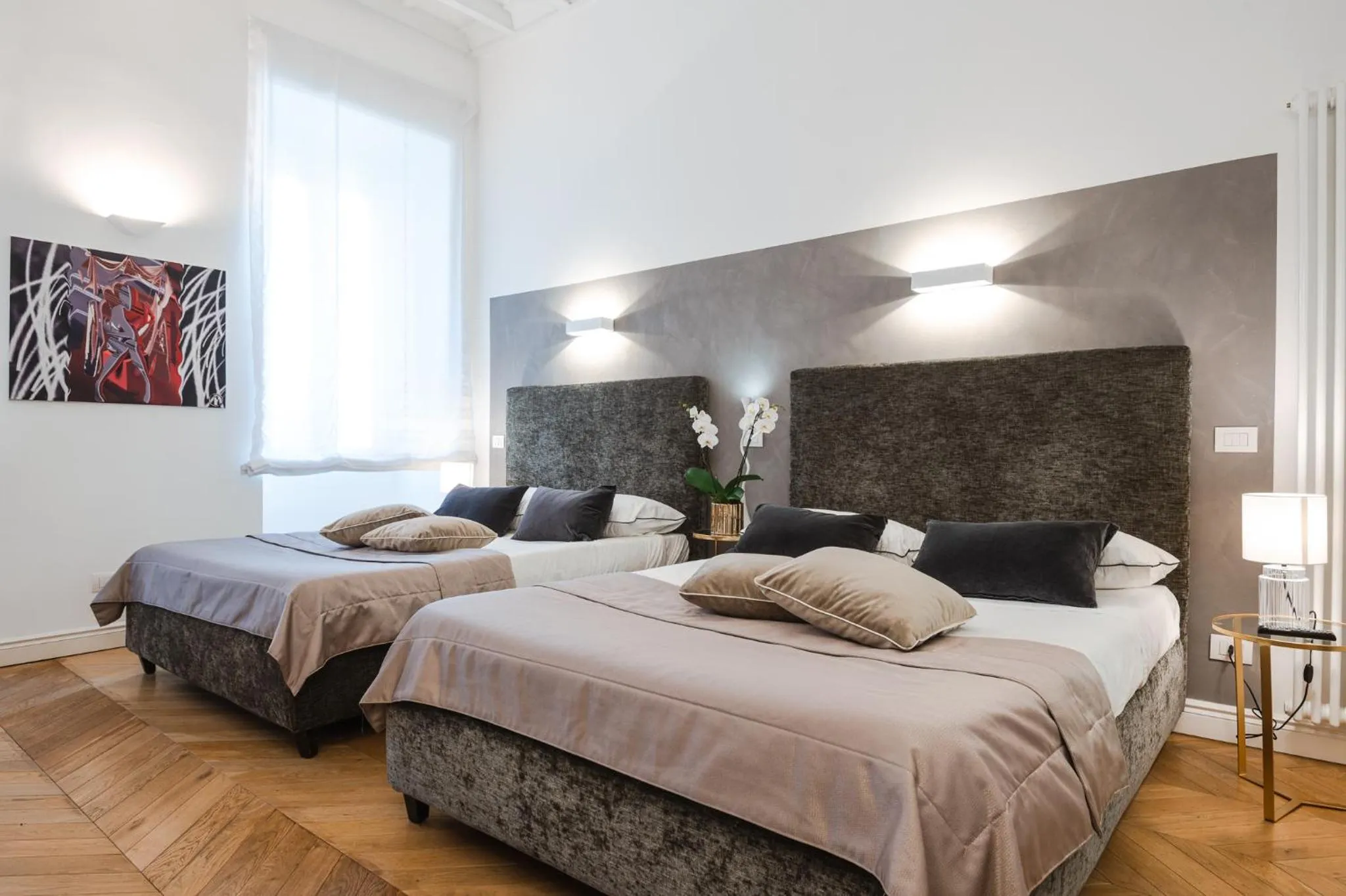 Bed in EBL LUXURY HOME