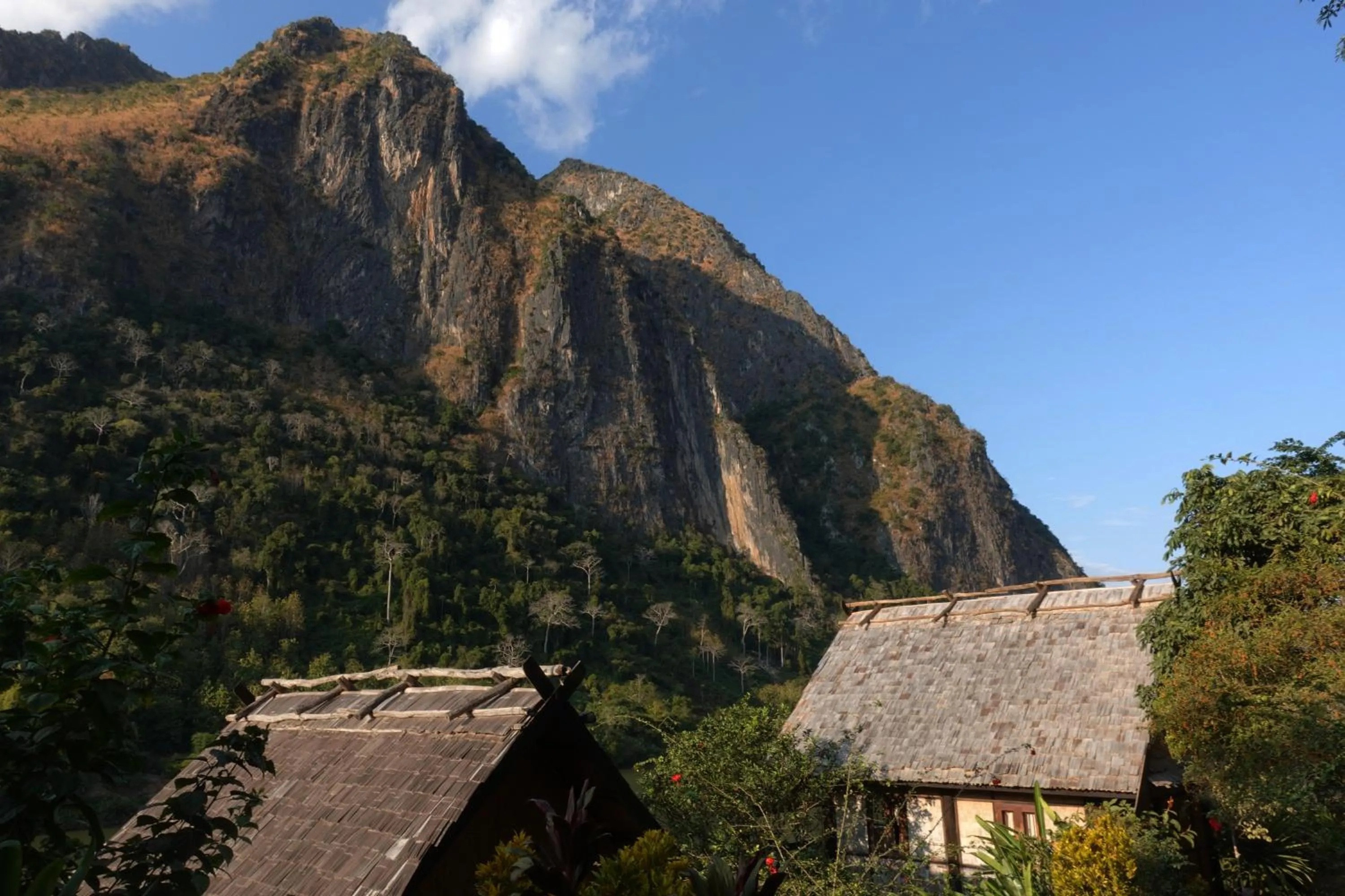 Mountain view in Nong Kiau Riverside