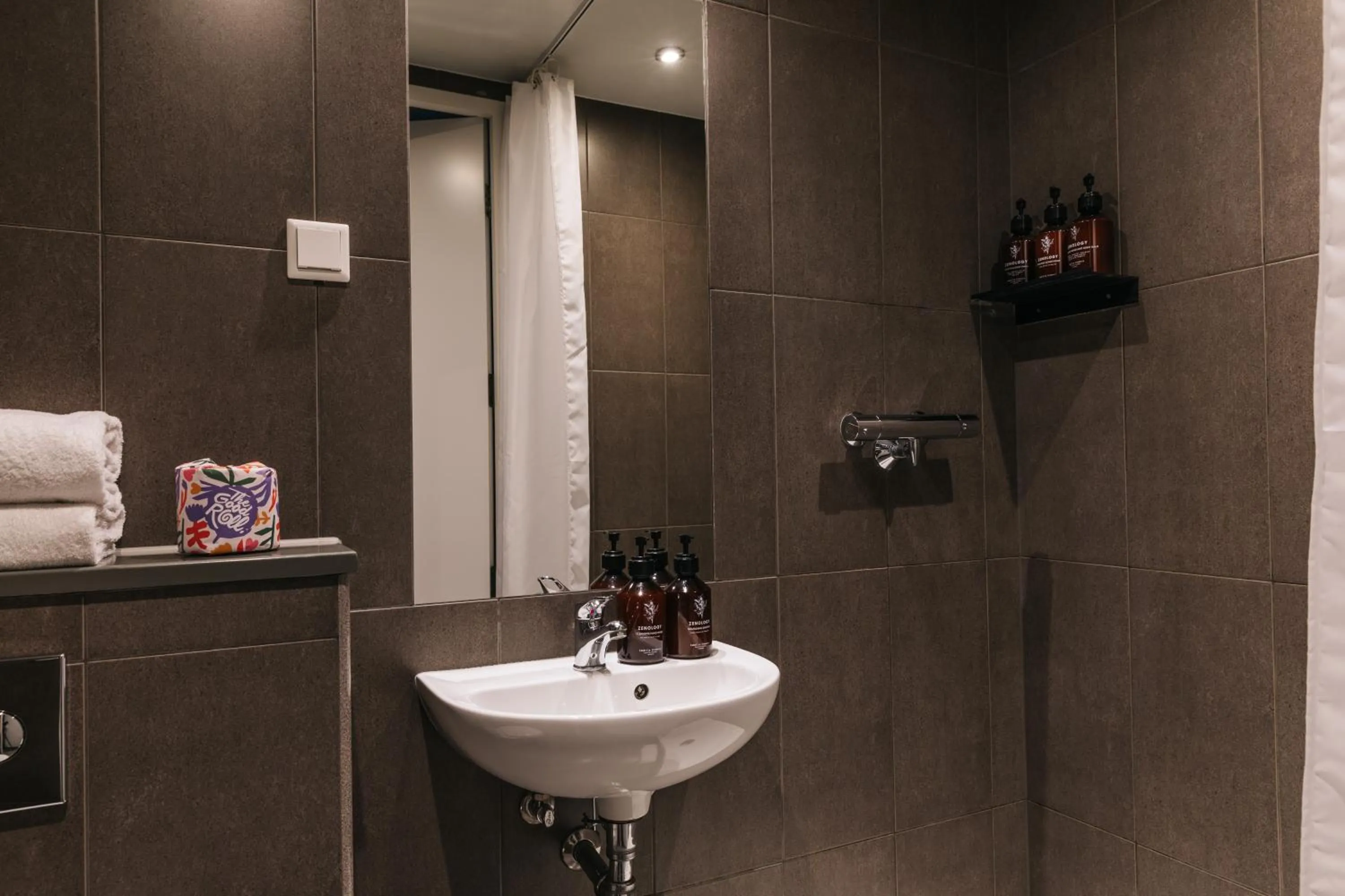 Shower in The Social Hub Amsterdam West