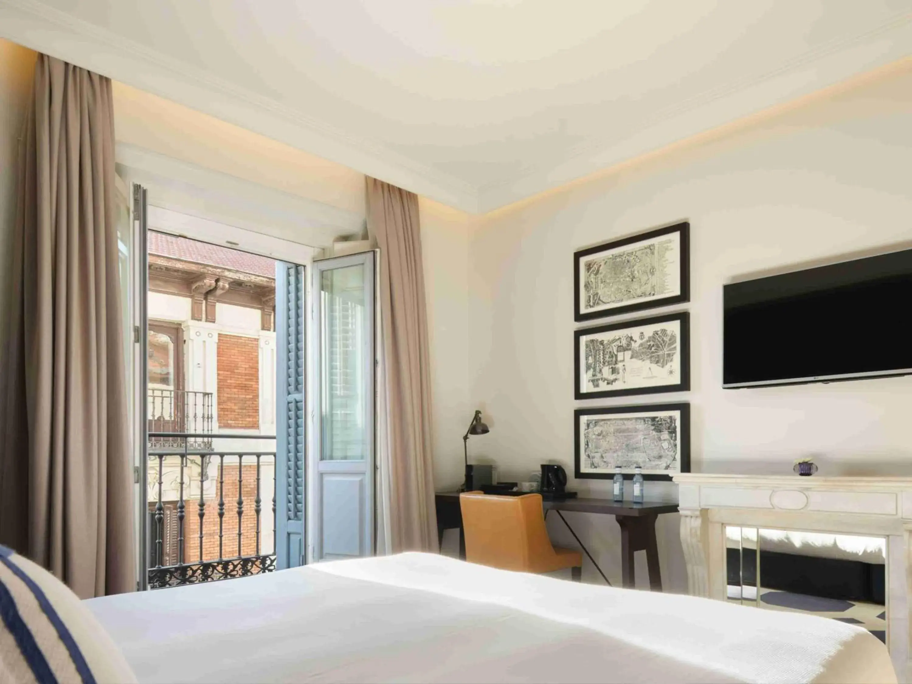 Bed in Only YOU Boutique Hotel Madrid Bed in Only YOU Boutique Hotel Madrid