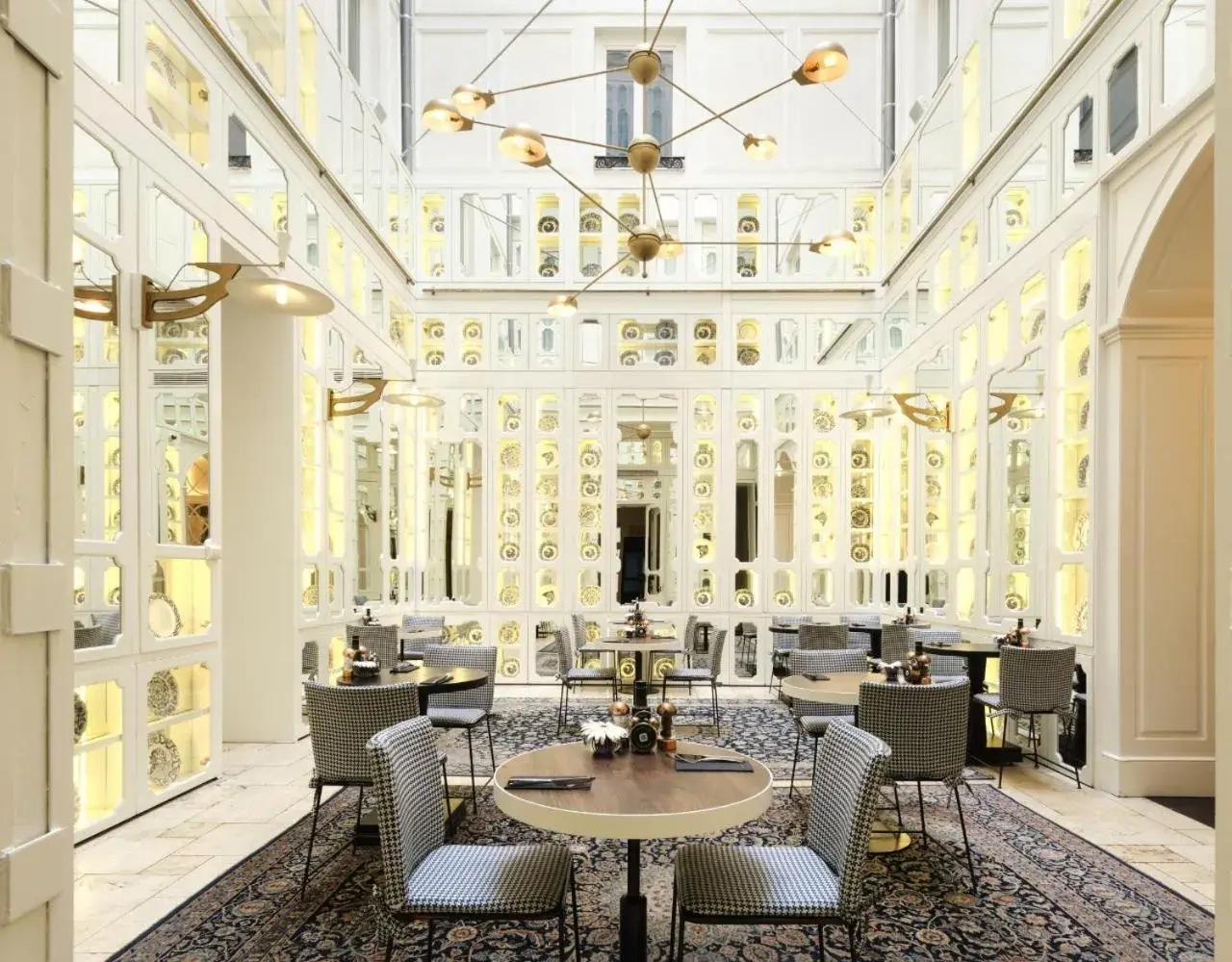 Restaurant/places to eat in Only YOU Boutique Hotel Madrid Restaurant/places to eat in Only YOU Boutique Hotel Madrid