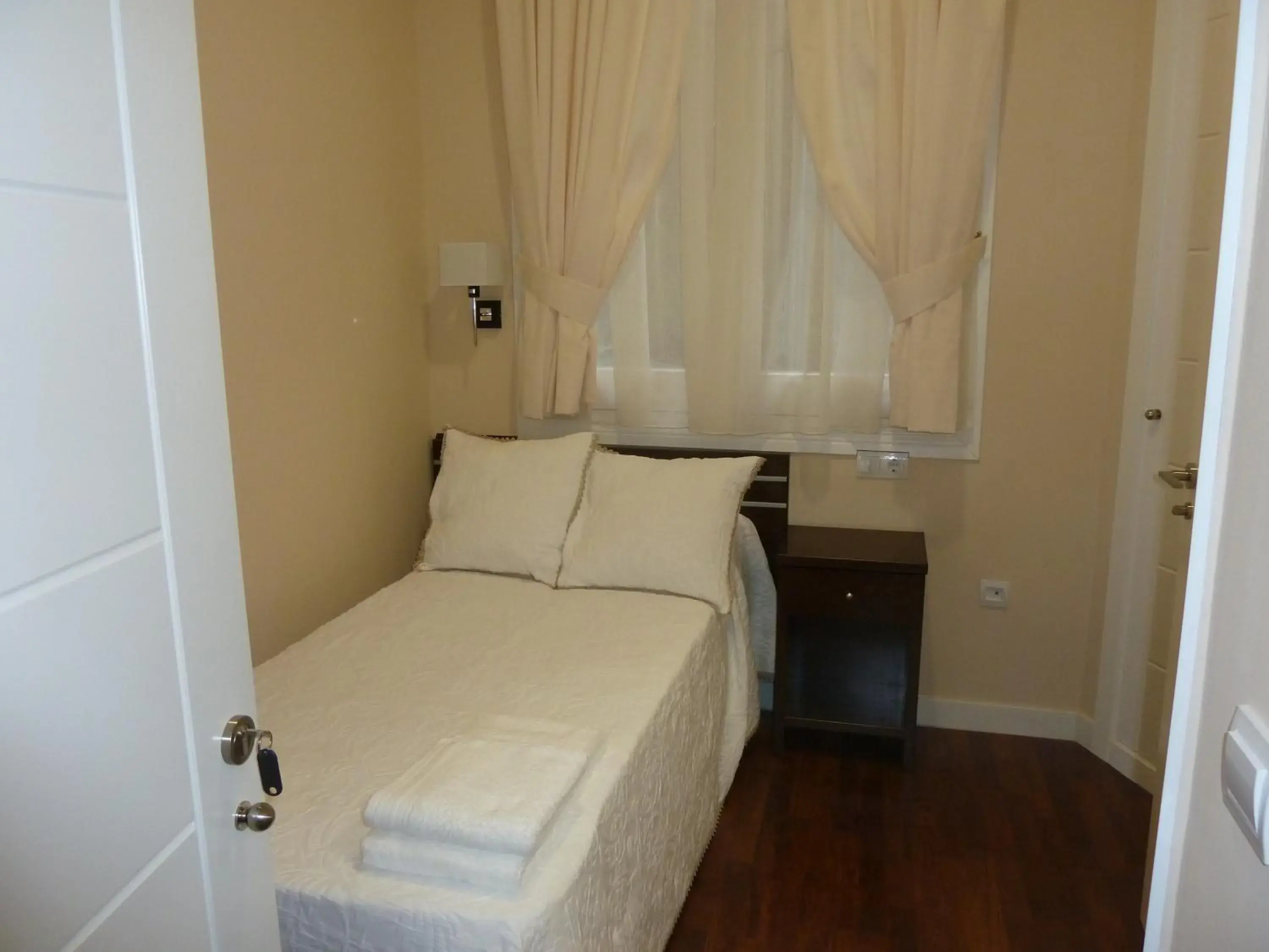 Single Room in Hostal Mayor Single Room in Hostal Mayor