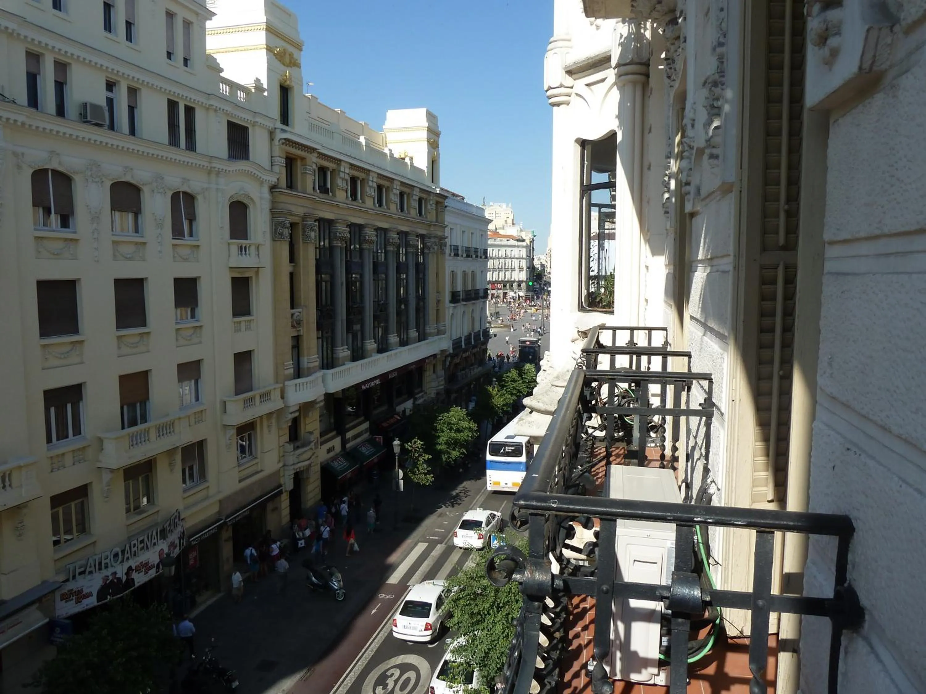 Property building in Hostal Mayor