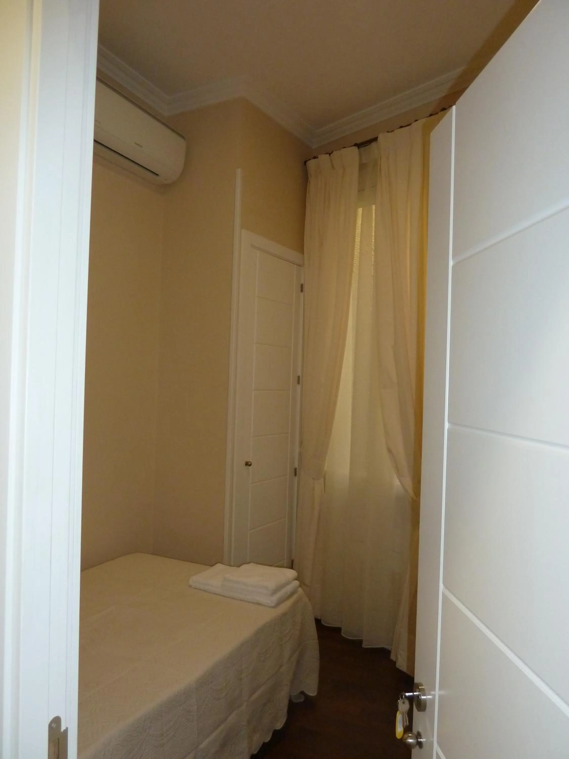 Decorative detail, Bed in Hostal Mayor