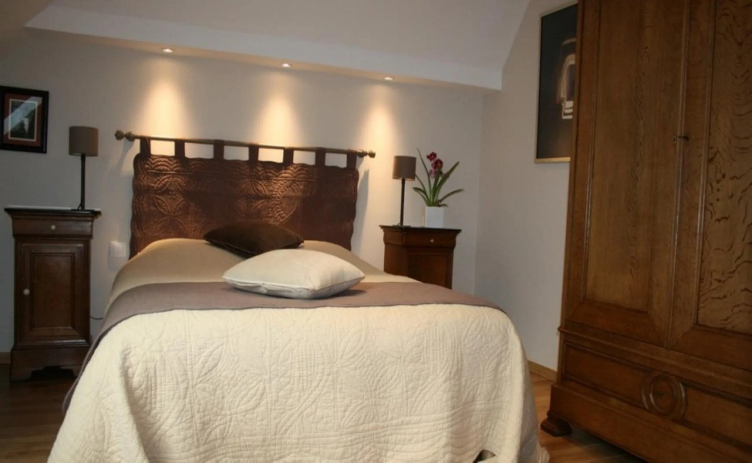 Photo of the whole room, Bed in Maison Magdala