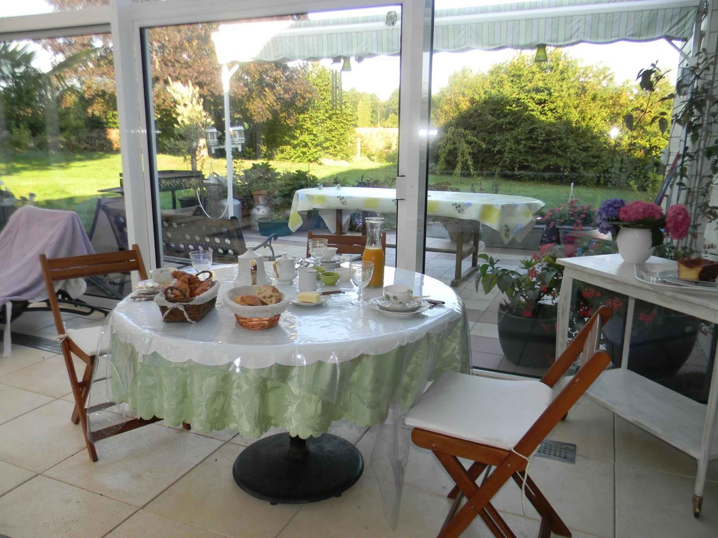 Dining area in Maison Magdala