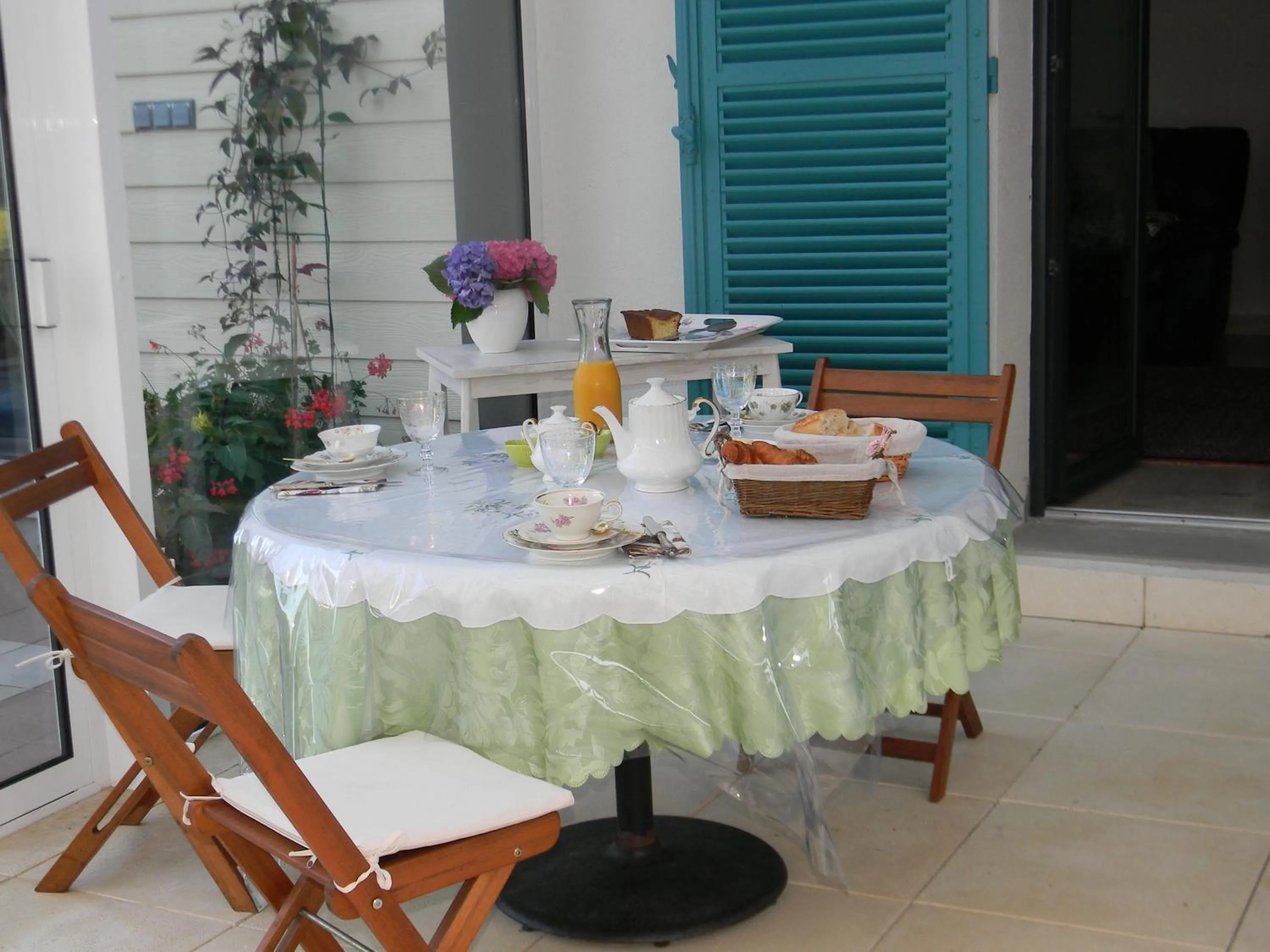 Dining area in Maison Magdala