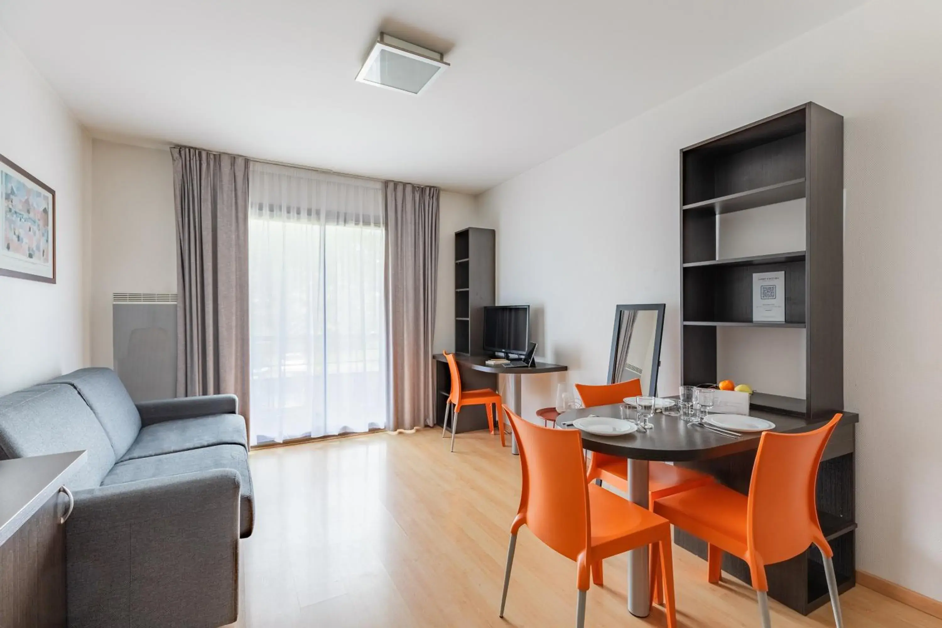 Photo of the whole room in Appart'City Classic Nantes - Carquefou Photo of the whole room in Appart'City Classic Nantes - Carquefou