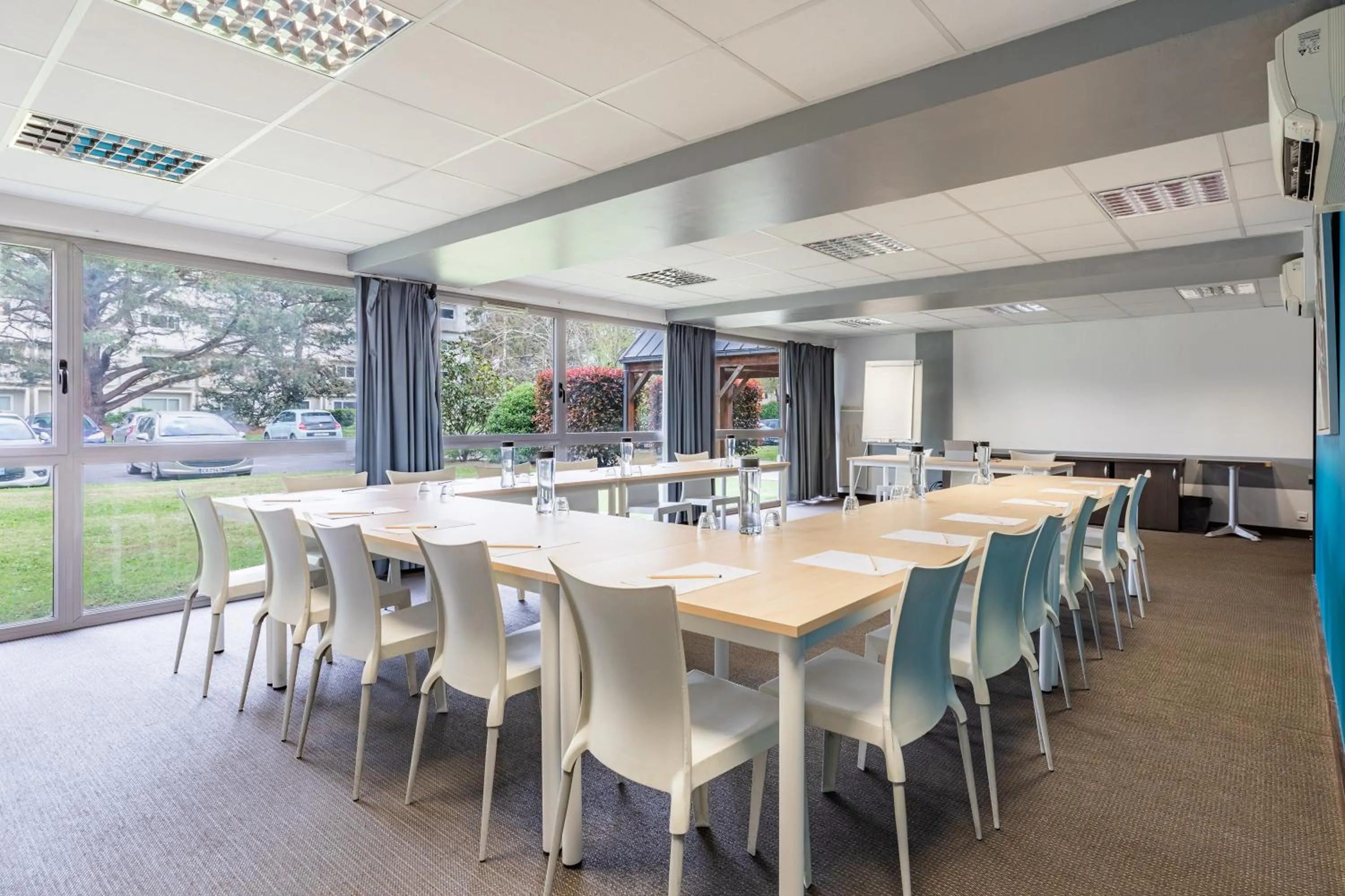 Meeting/conference room in Appart'City Classic Nantes - Carquefou