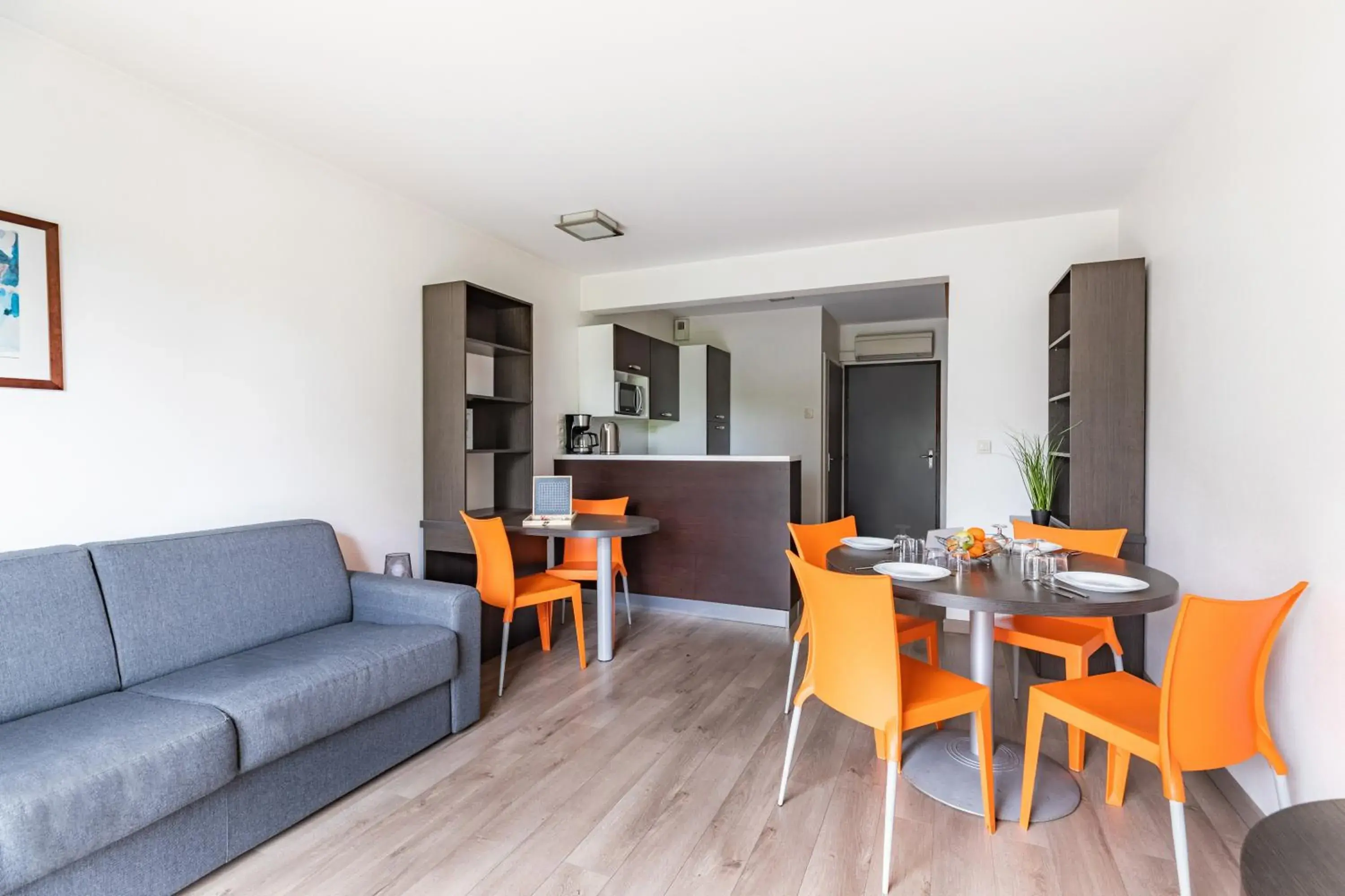 Photo of the whole room in Appart'City Classic Nantes - Carquefou Photo of the whole room in Appart'City Classic Nantes - Carquefou