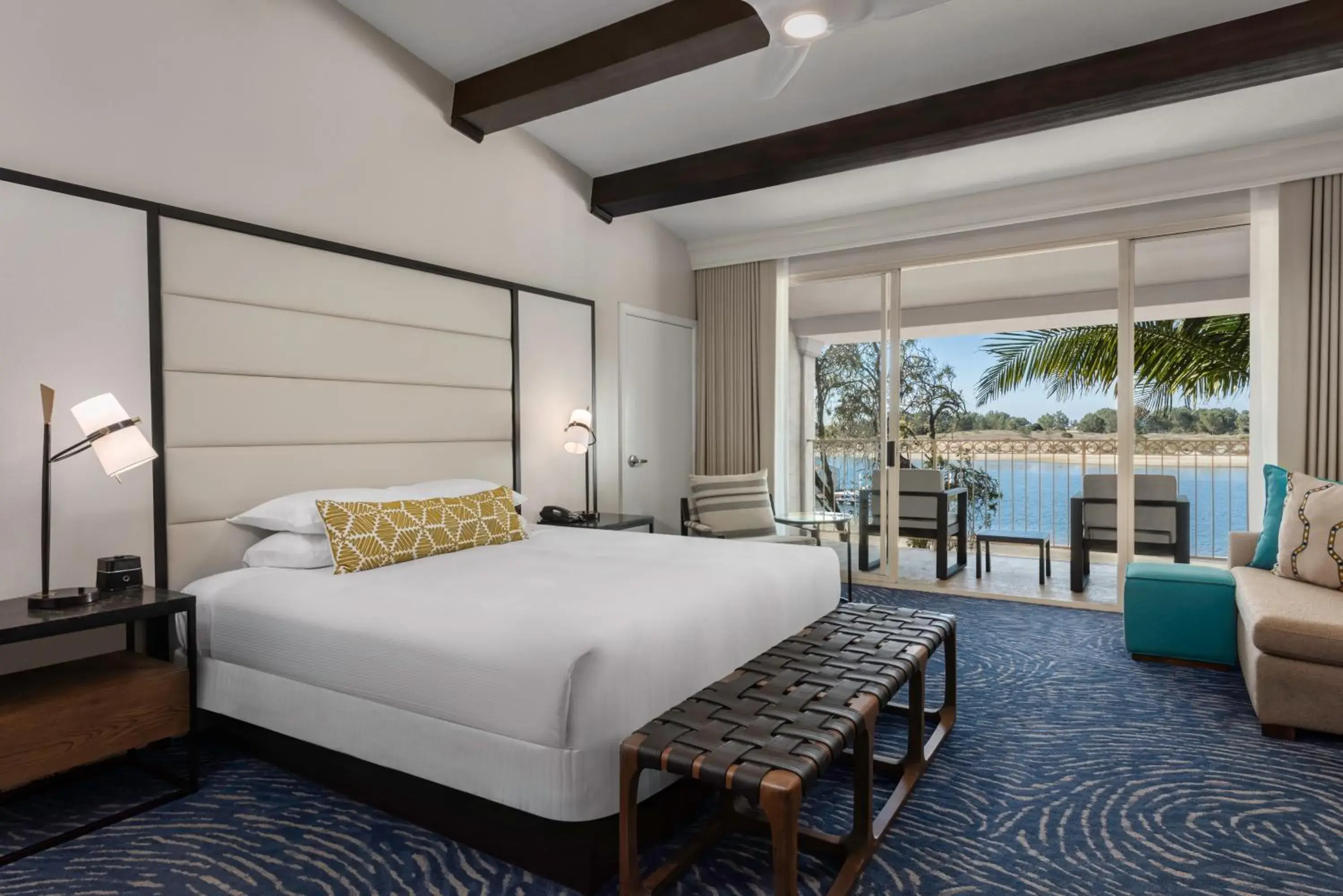 Bed in San Diego Mission Bay Resort Bed in San Diego Mission Bay Resort