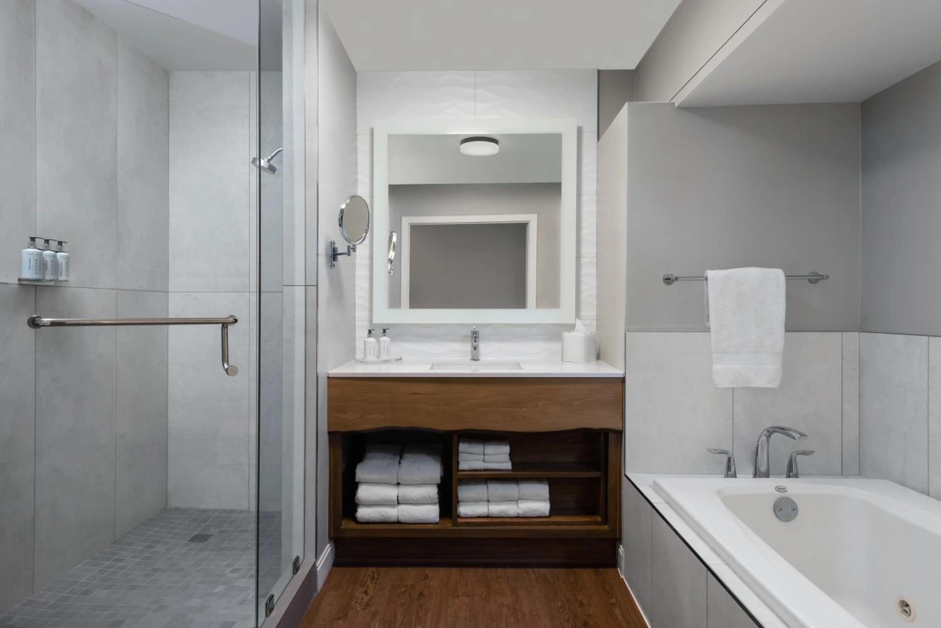 Shower in San Diego Mission Bay Resort