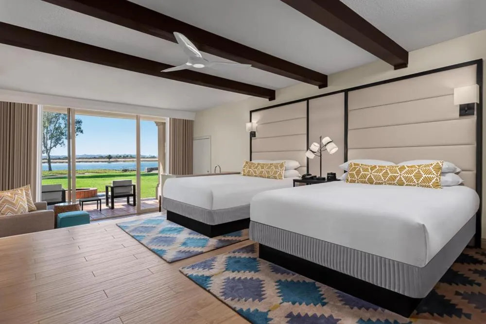 Bedroom, Bed in San Diego Mission Bay Resort