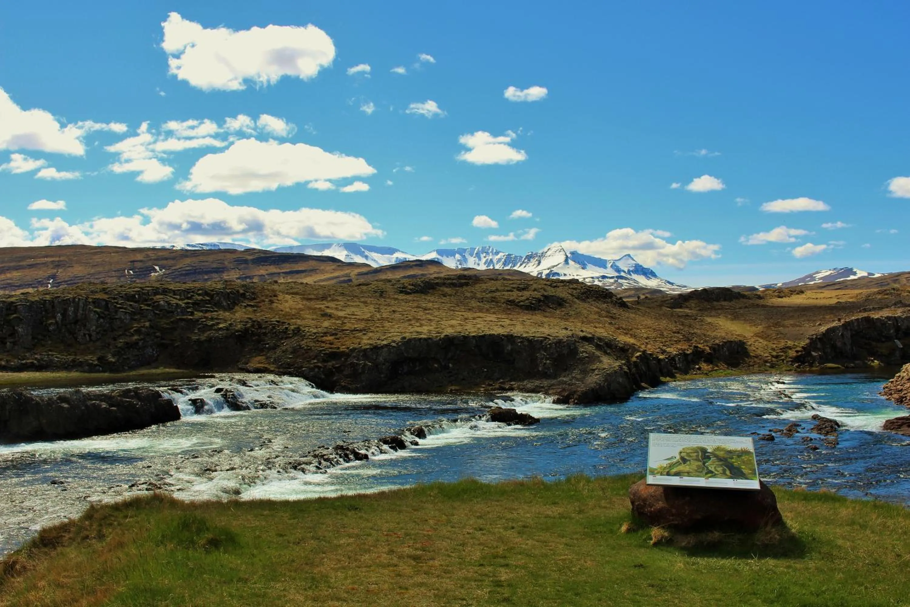 River view in Fossatún Sunset Cottage